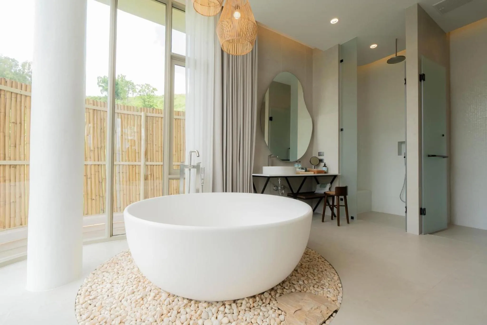 Shower in Kirirhom Khao Kho