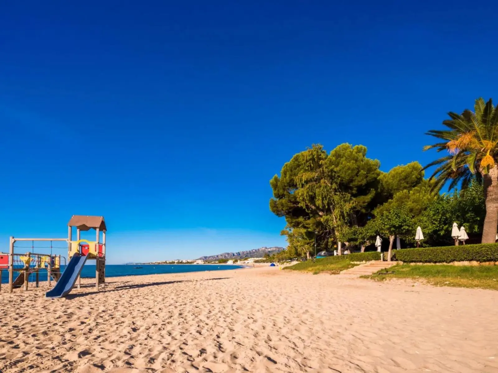 Beach in Villa Cristina, Miami Platja, Spanien