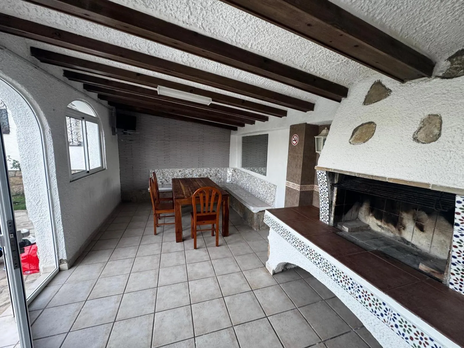 Kitchen or kitchenette in Villa Cristina, Miami Platja, Spanien