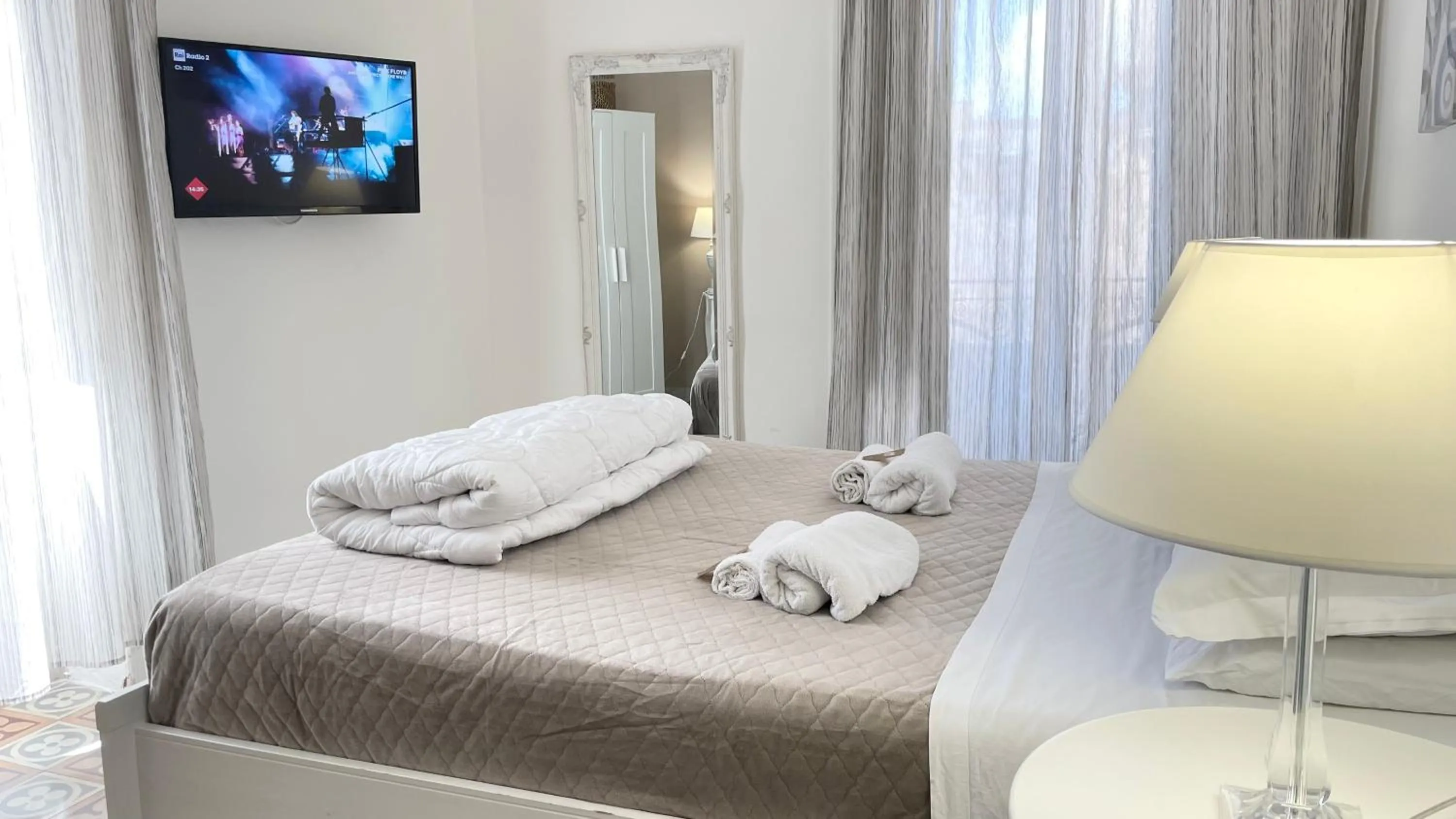 Photo of the whole room in BB Essenze