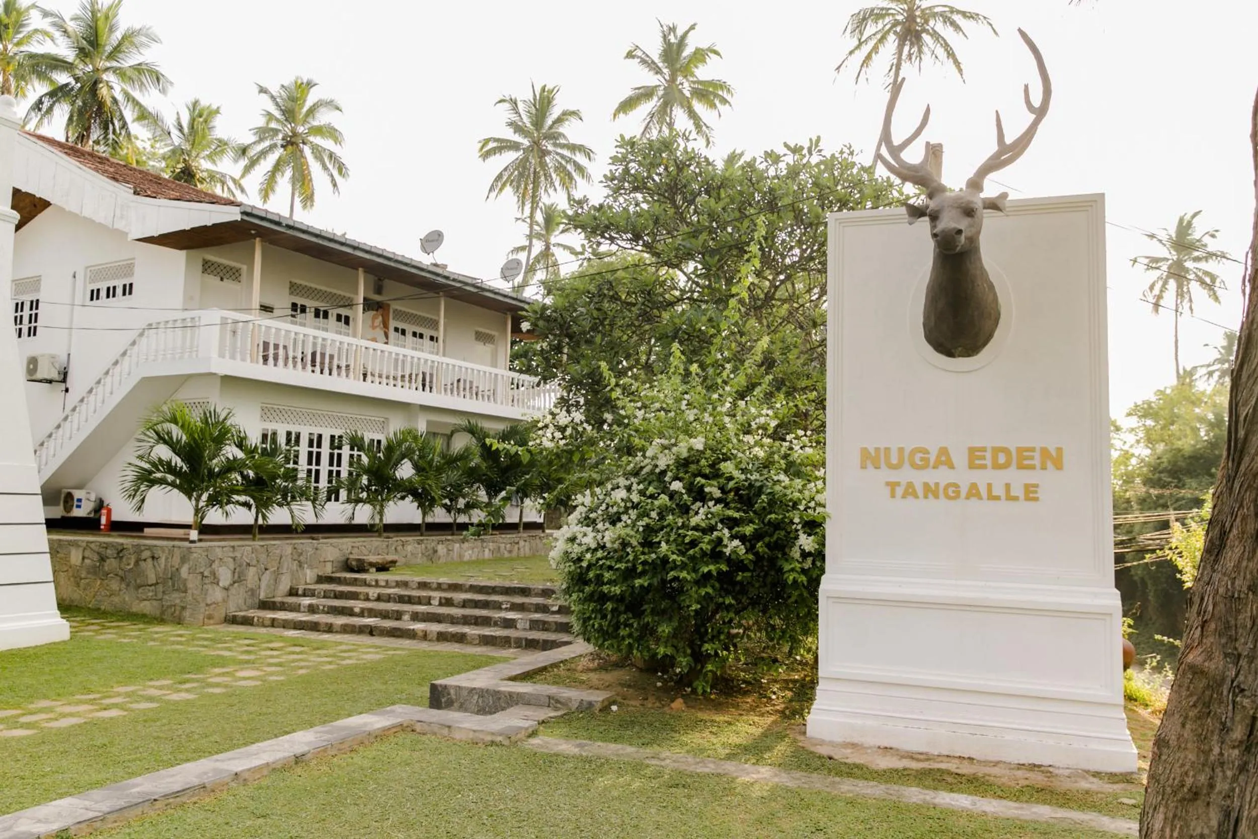 Facade/entrance in Nuga Eden Tangalle
