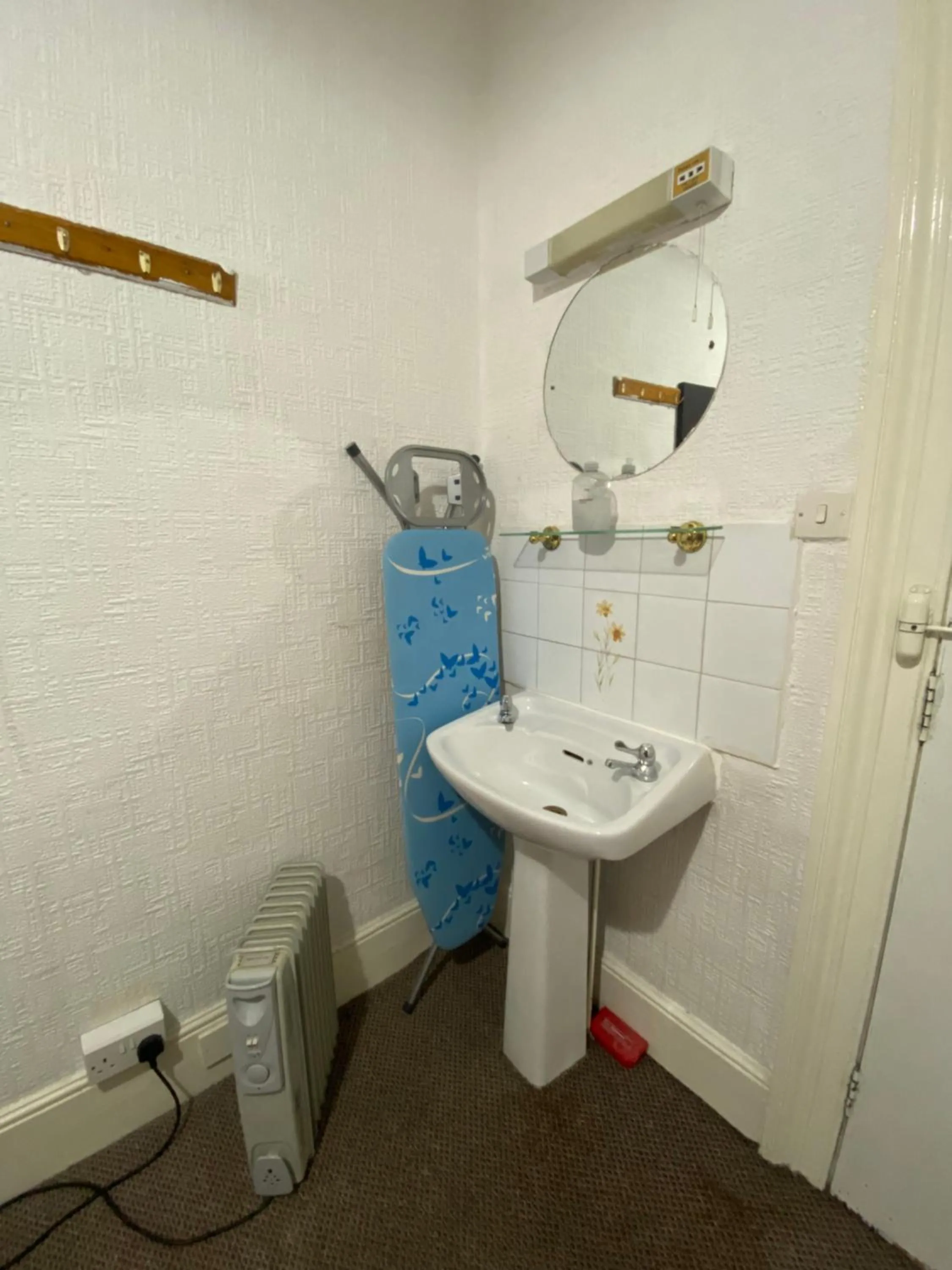 flat iron in Saji Hotel Ilford
