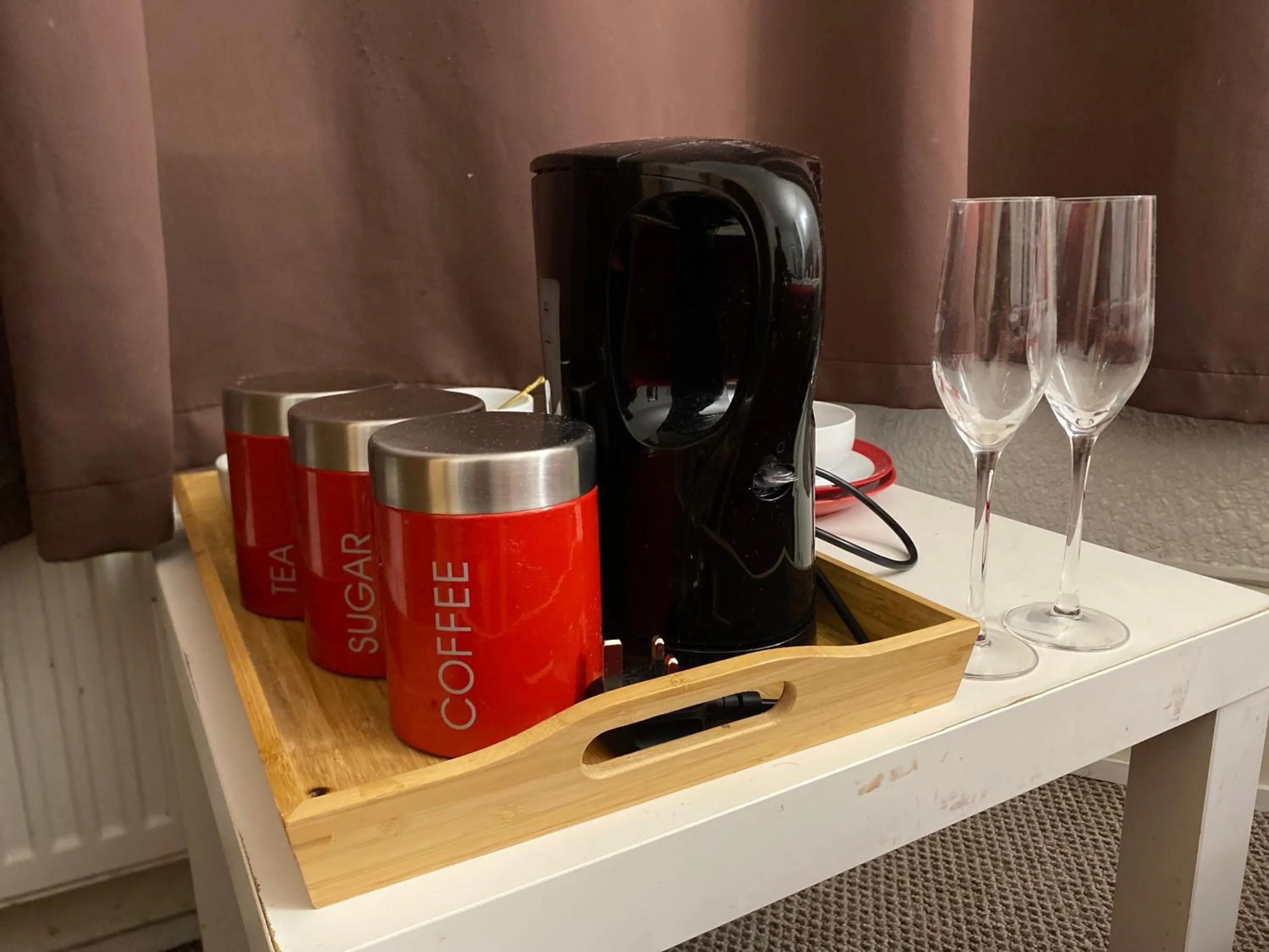 Coffee/tea facilities in Saji Hotel Ilford