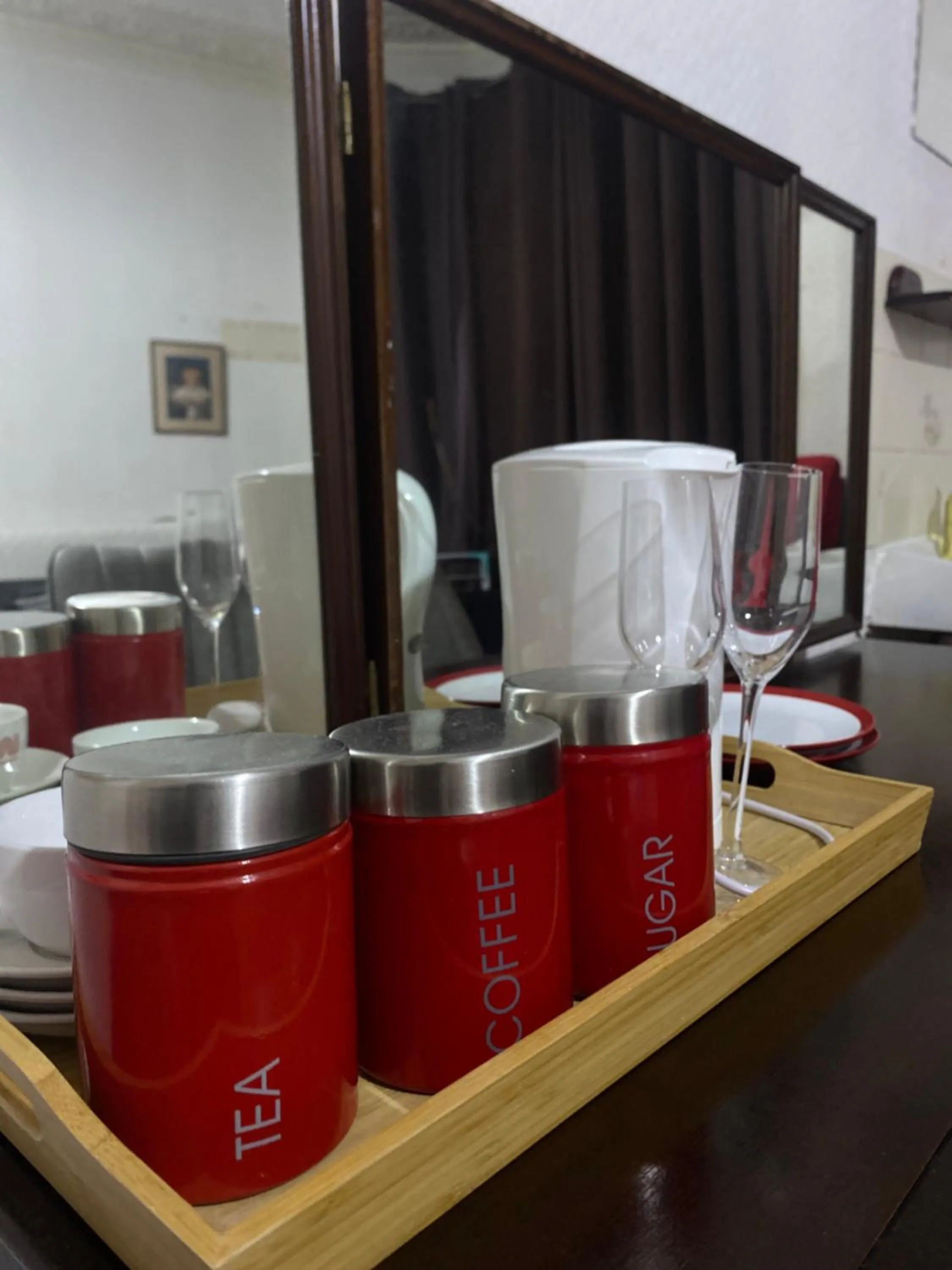 Coffee/tea facilities in Saji Hotel Ilford