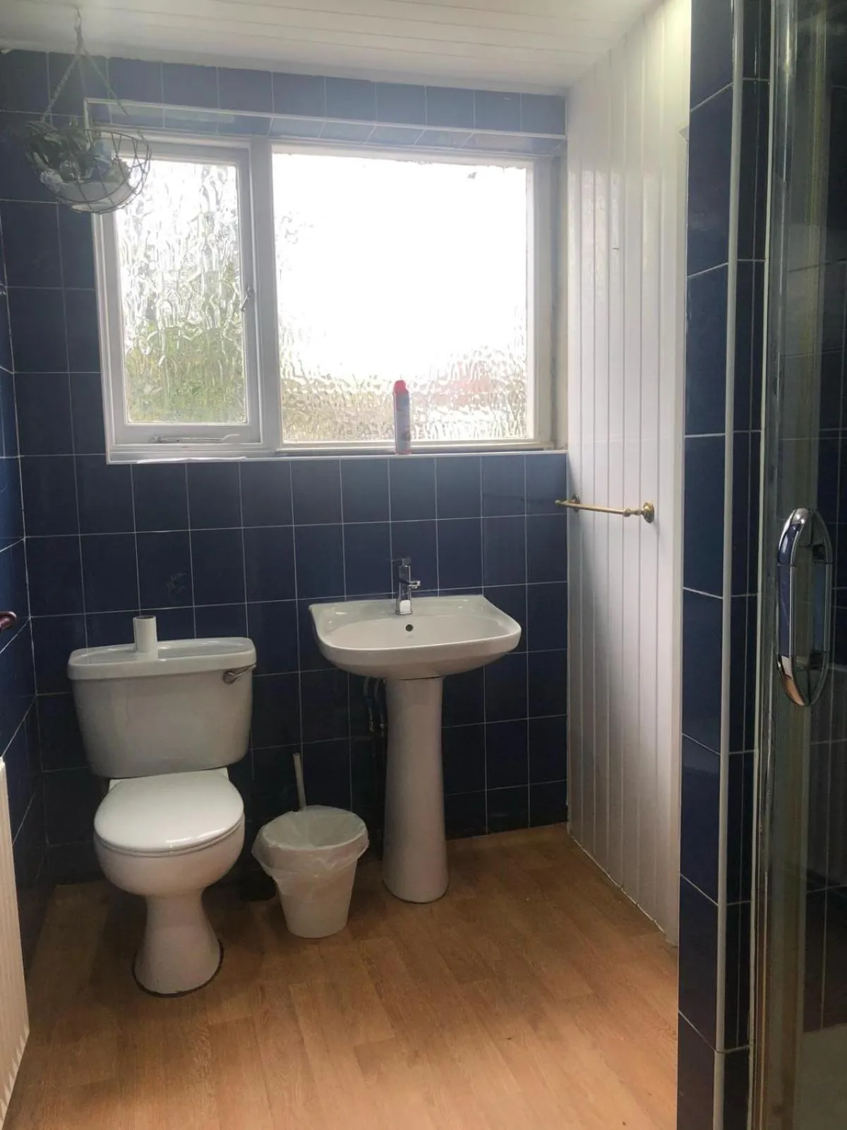Bathroom in Saji Hotel Ilford