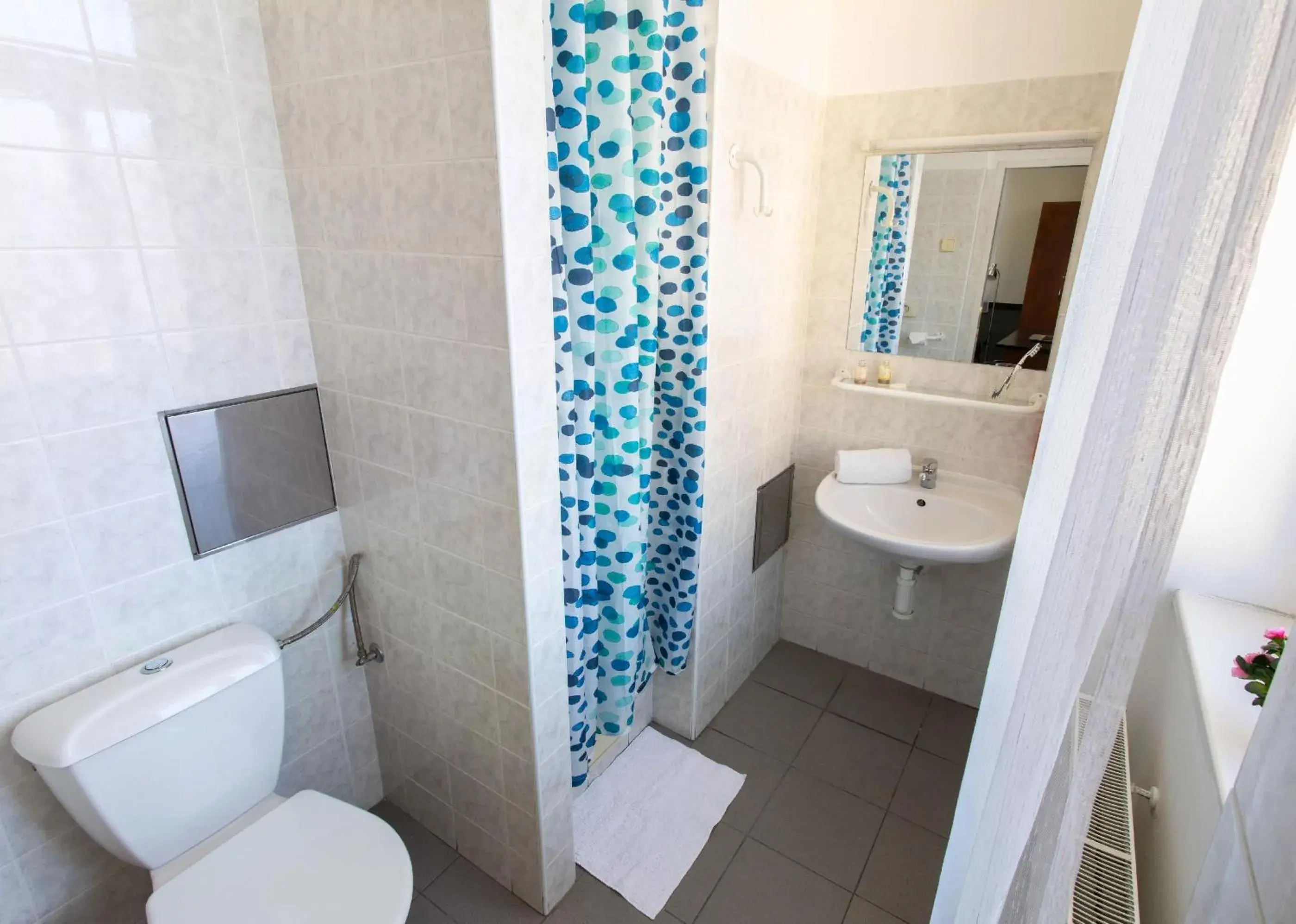 Twin Room with Private Bathroom in Masarykova Kolej Twin Room with Private Bathroom in Masarykova Kolej