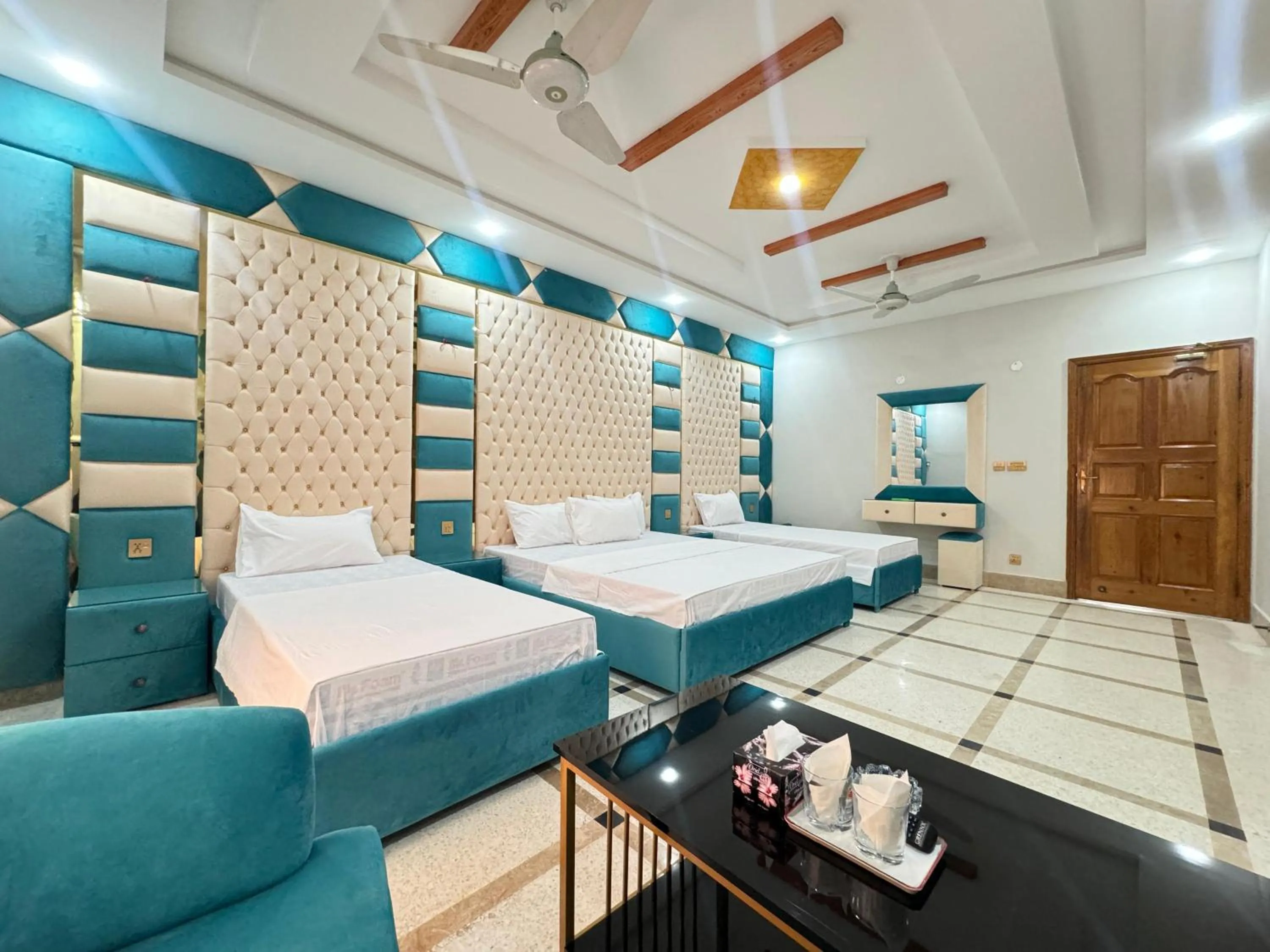 Bed in Heritage inn B&B Guest House Islamabad