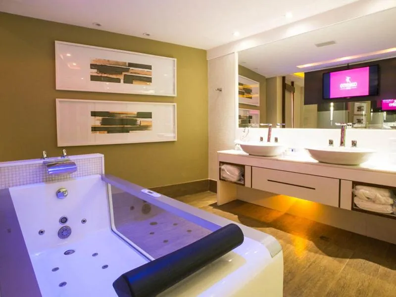 TV and multimedia in Corinto Hotel
