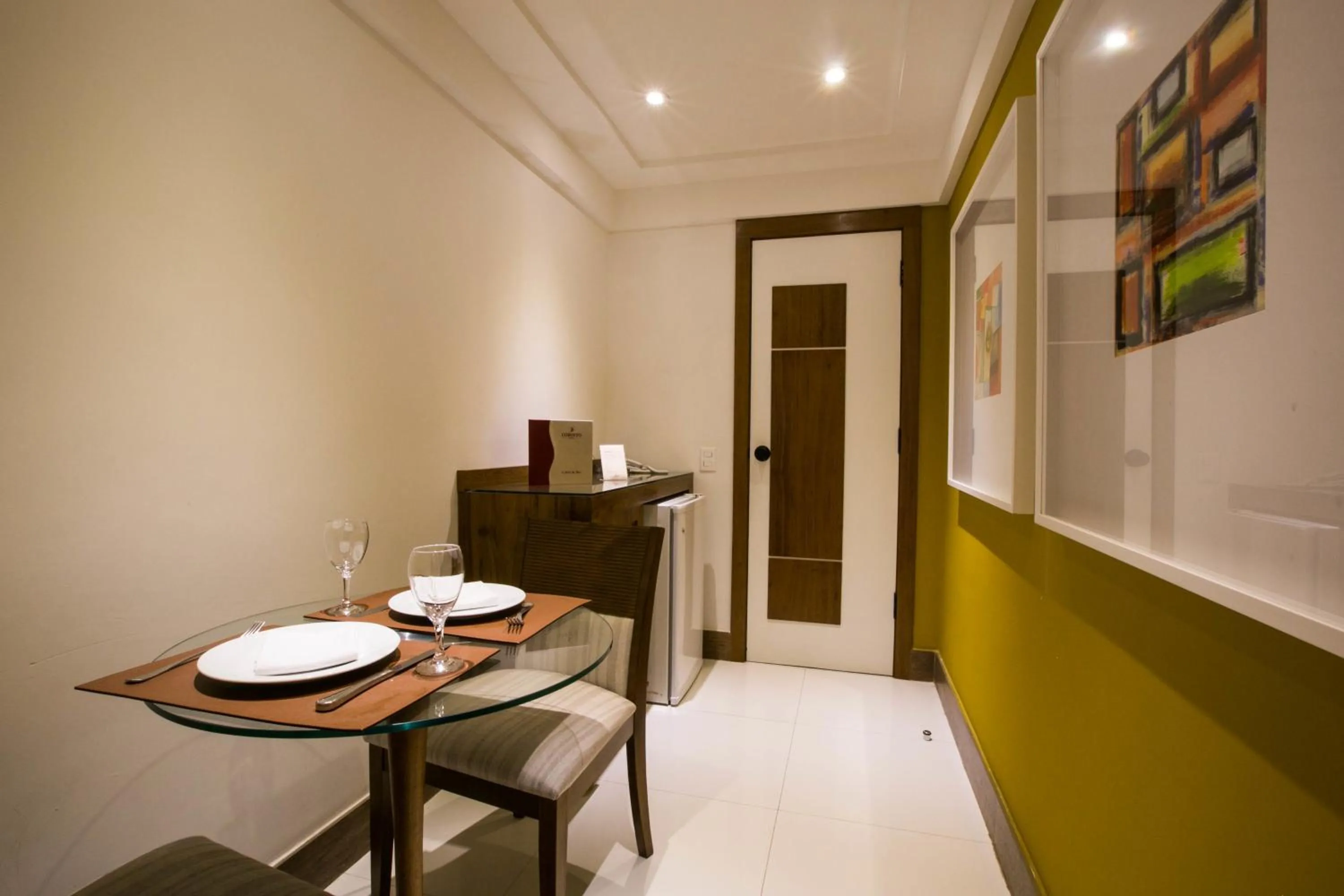 Dining area in Corinto Hotel