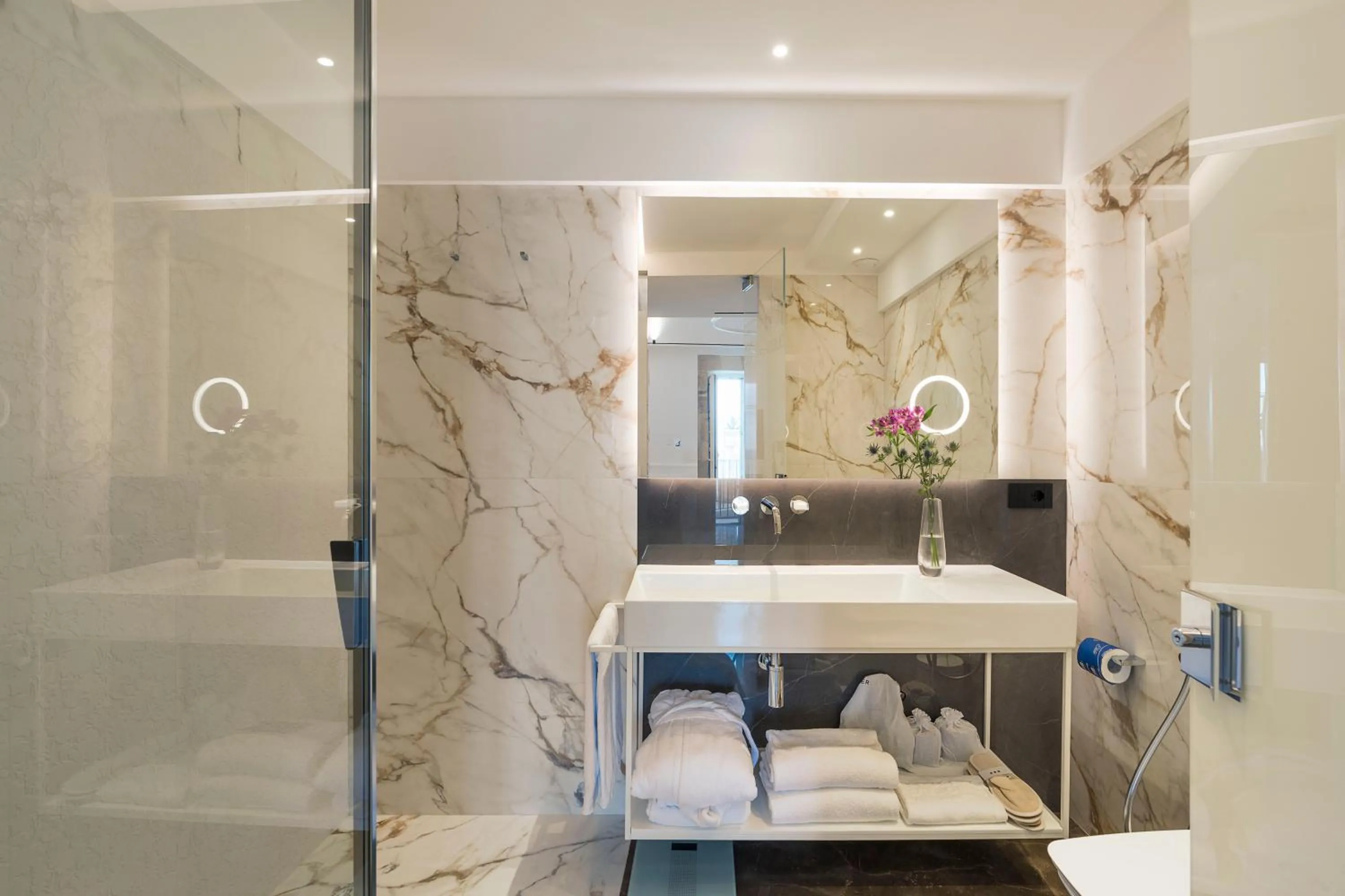 Bathroom in Maniace Boutique Hotel Ortigia - UNA Esperienze