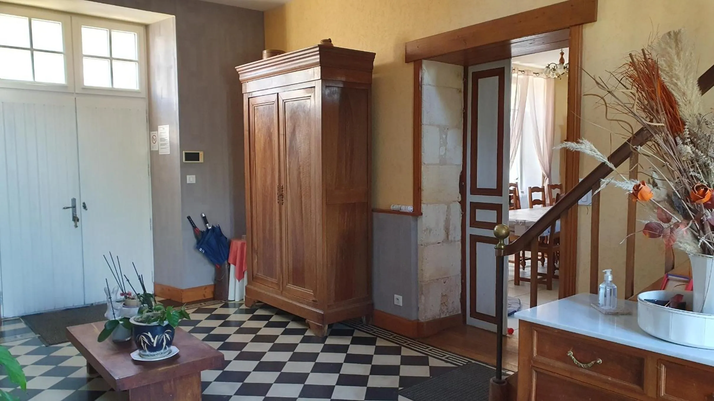 Property building in Chambres d'hôtes -- Le Clos de Gémozac