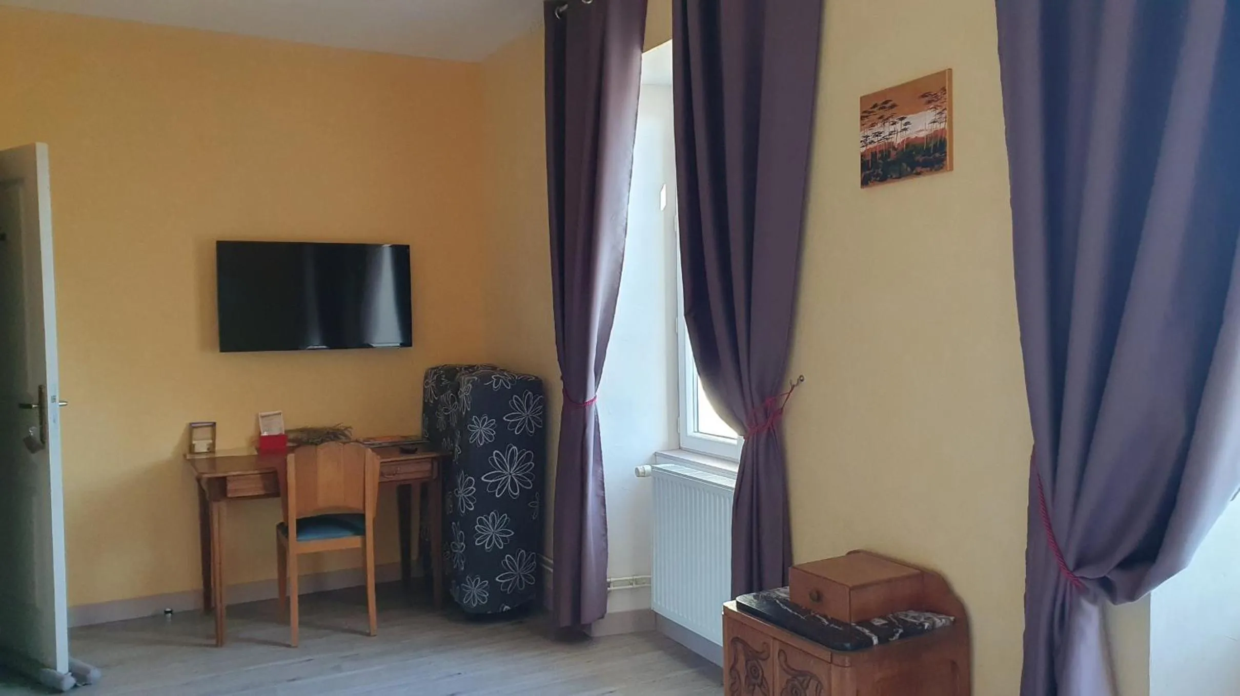 Property building in Chambres d'hôtes -- Le Clos de Gémozac