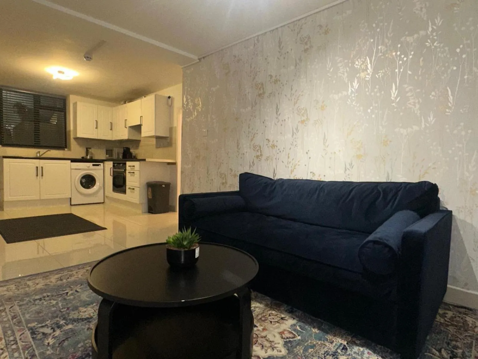 stylish Garden-level flat in Chiswick