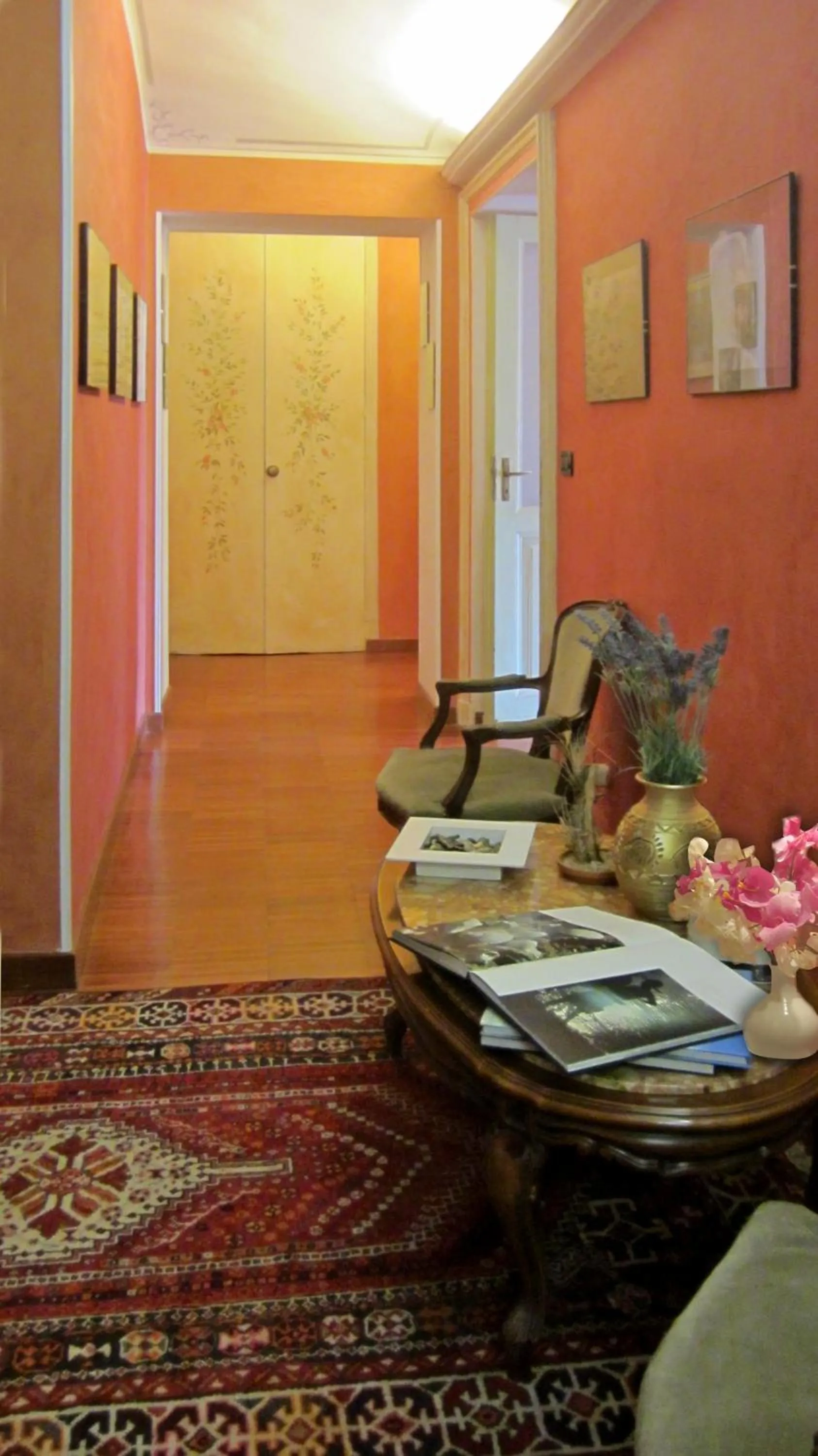 Decorative detail in San Quintino B&B