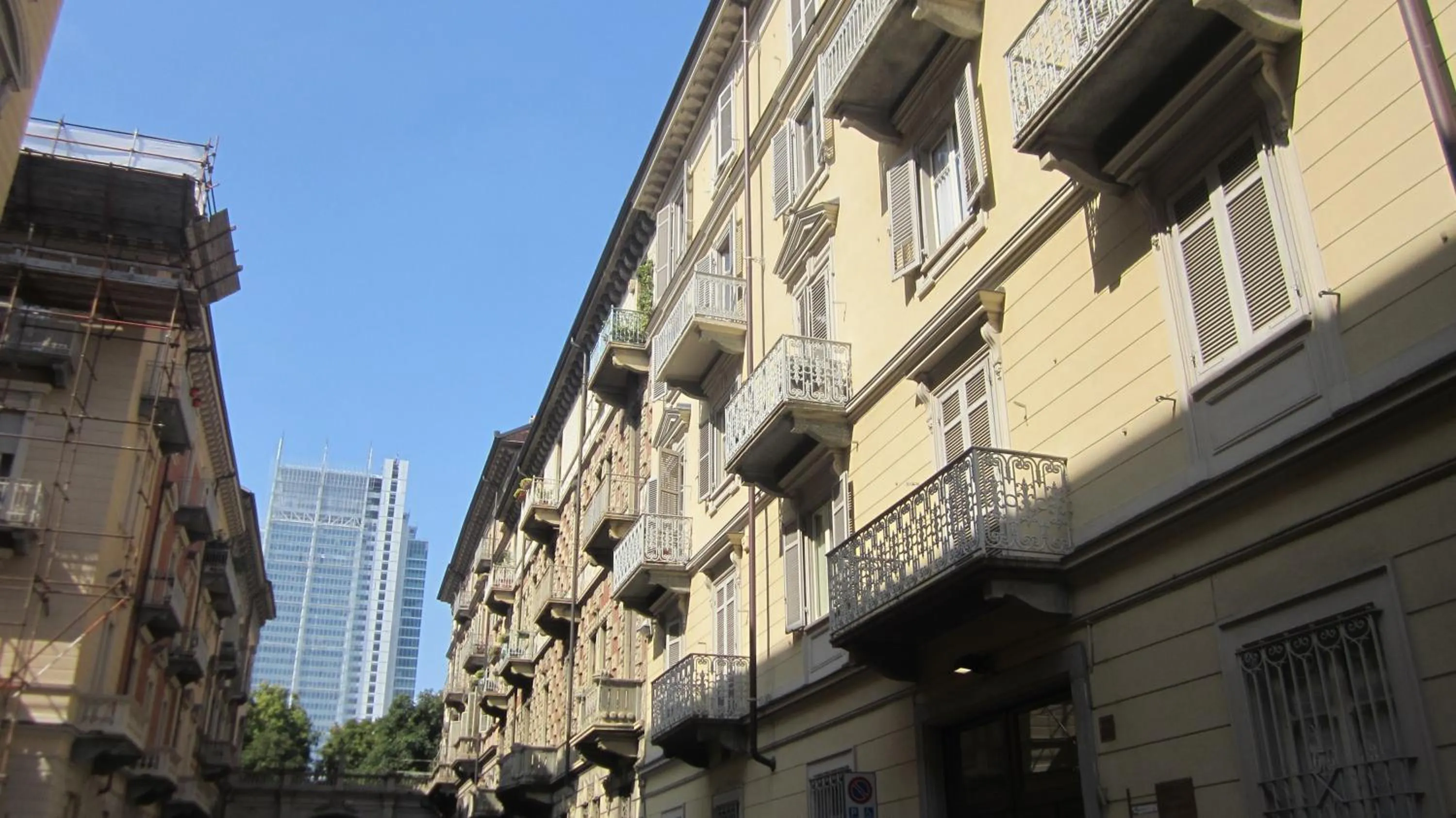 Property building in San Quintino B&B