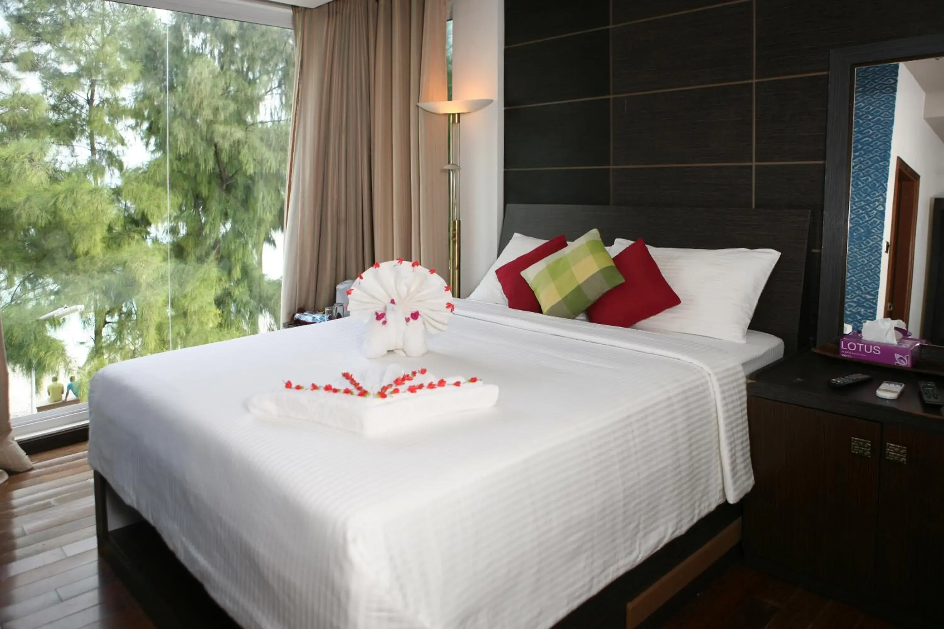 Bedroom, Bed in Ripple Beach Inn Bedroom, Bed in Ripple Beach Inn