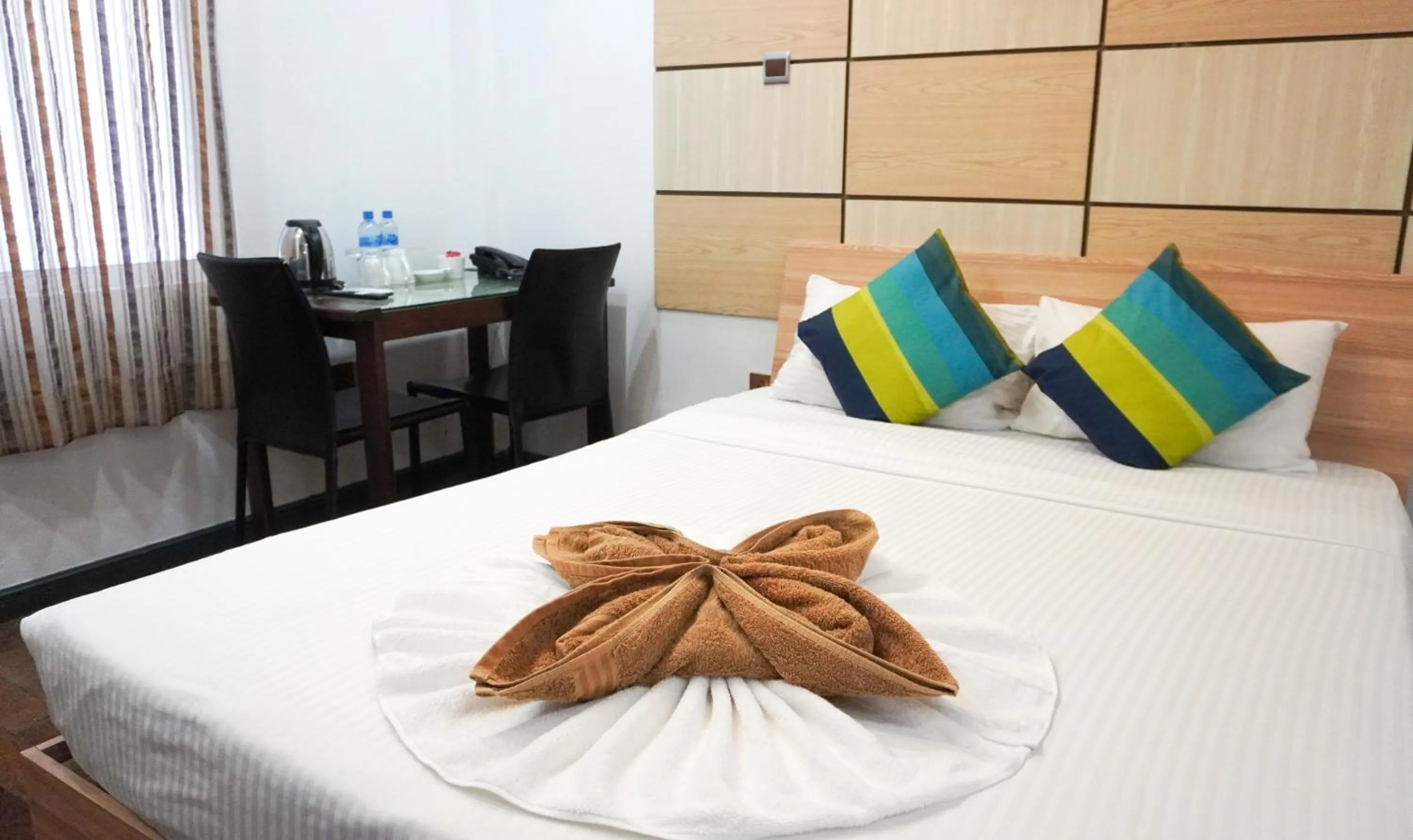 Bed in Ripple Beach Inn