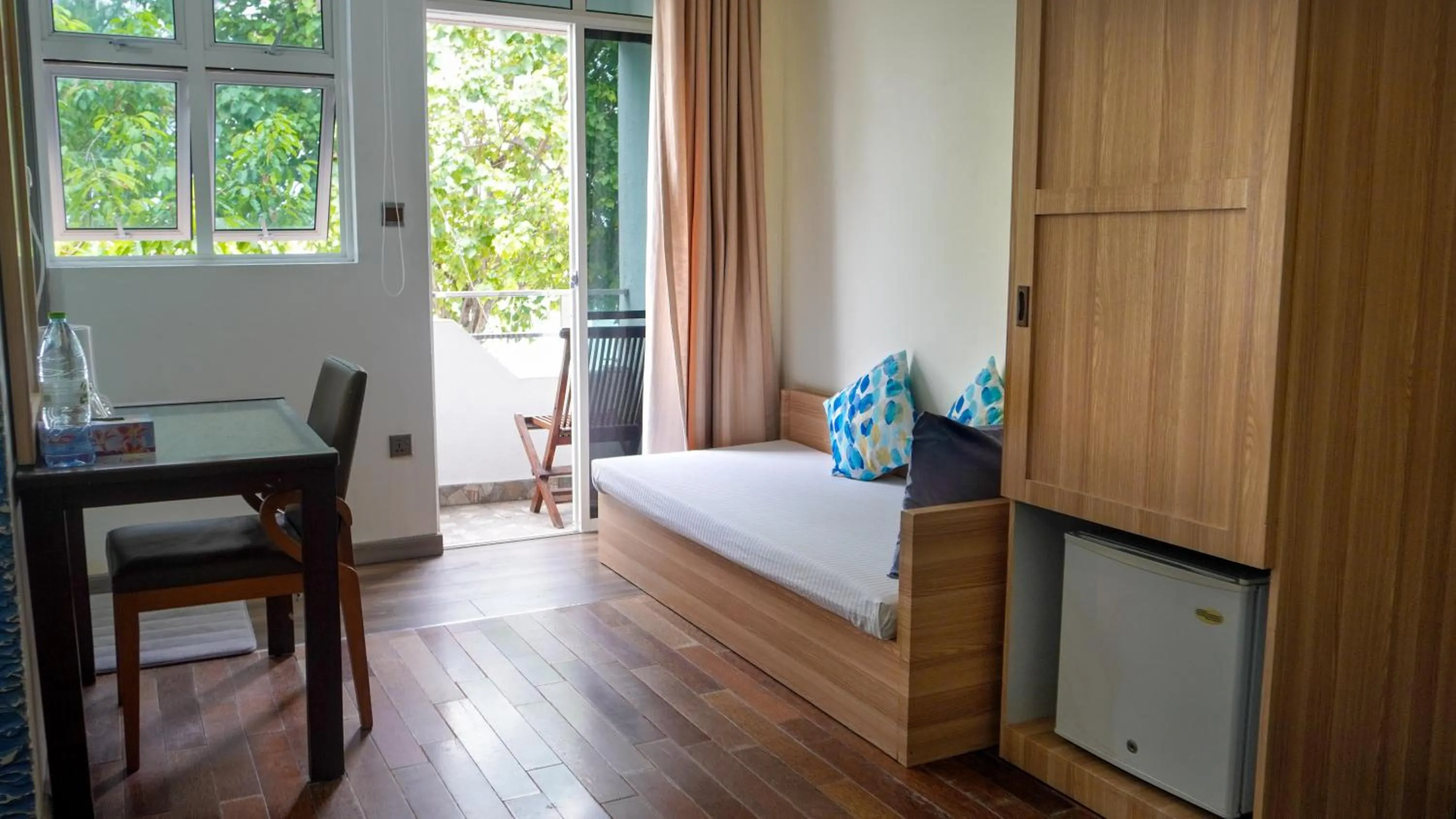 Bed in Ripple Beach Inn