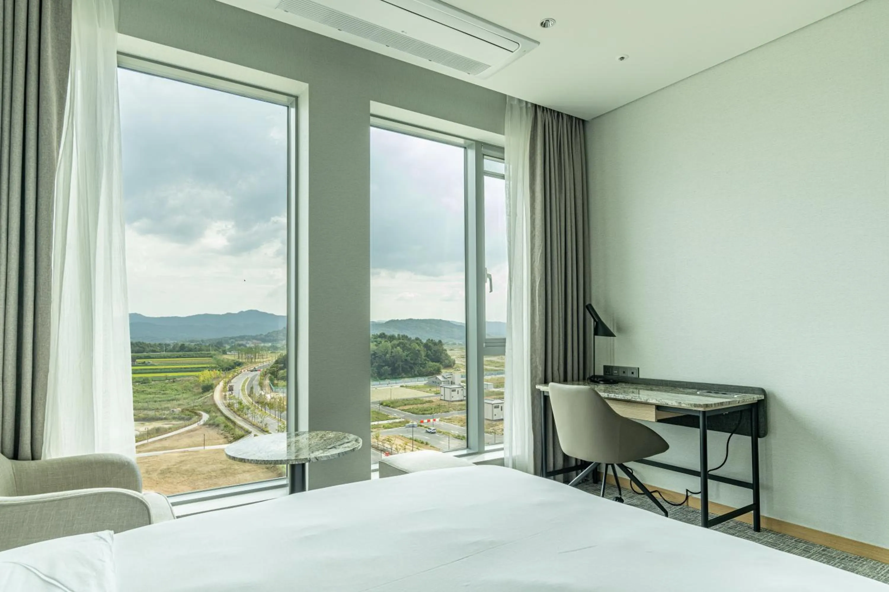 View (from property/room), Bed in Stanford hotel Andong