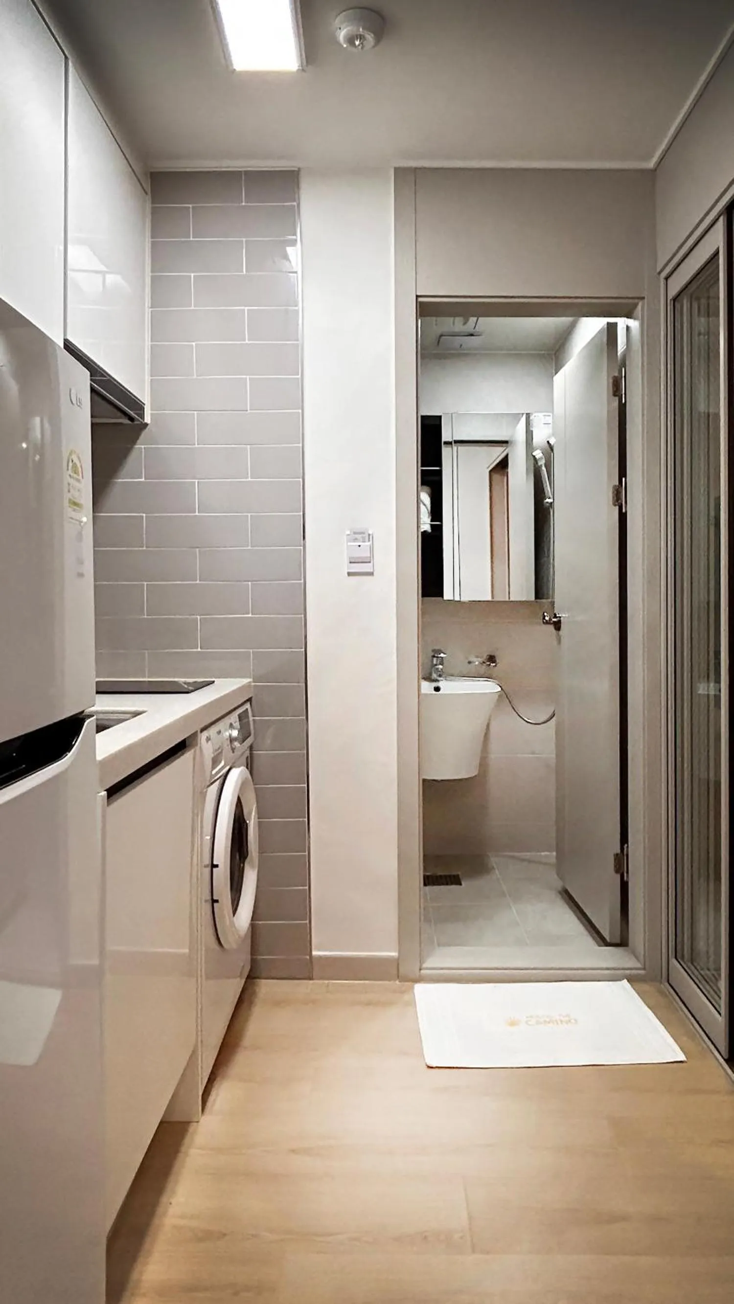 Shower in Hostel the Camino Seoul