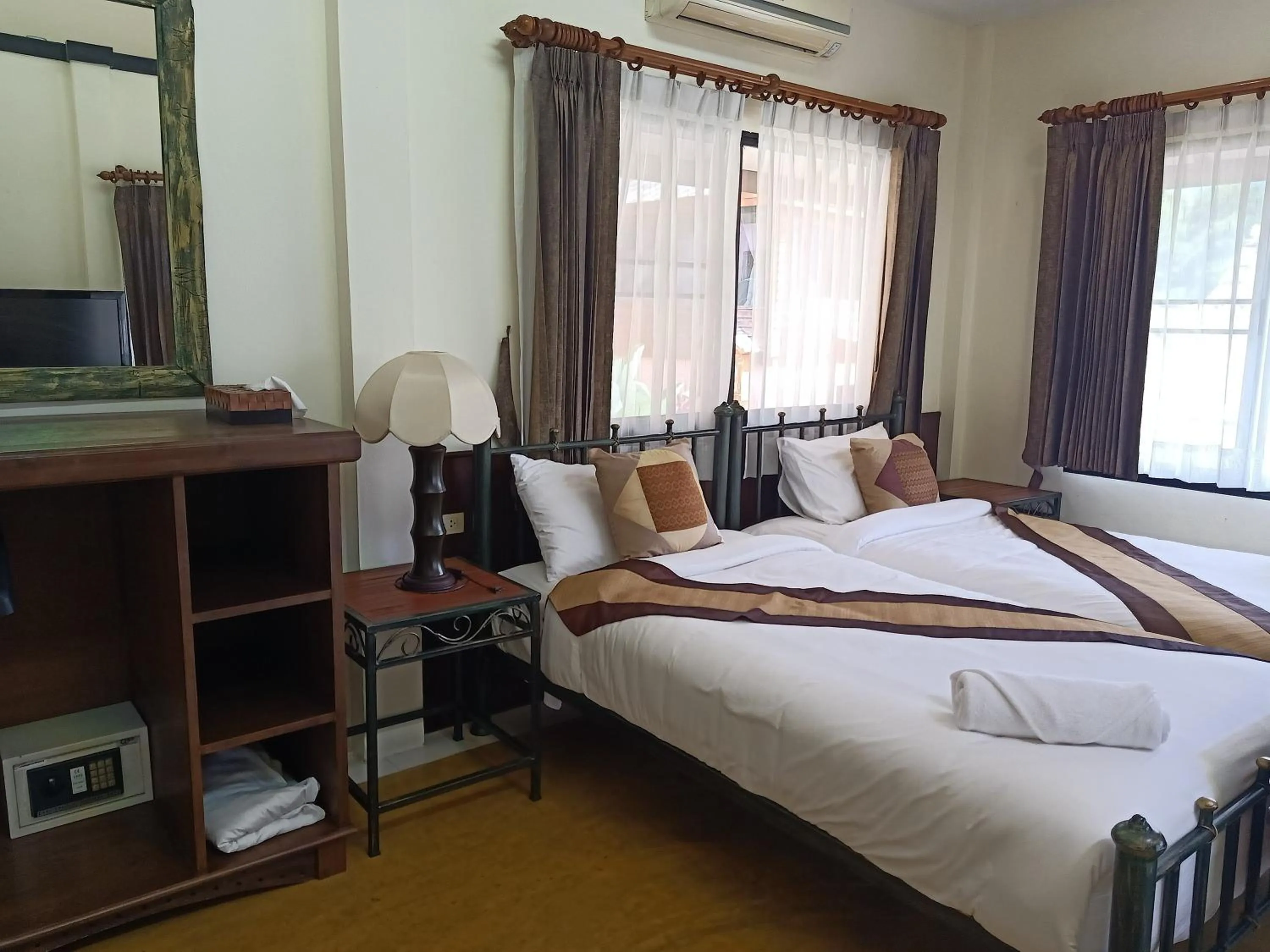 Bedroom, Bed in Insda Wellness Resort