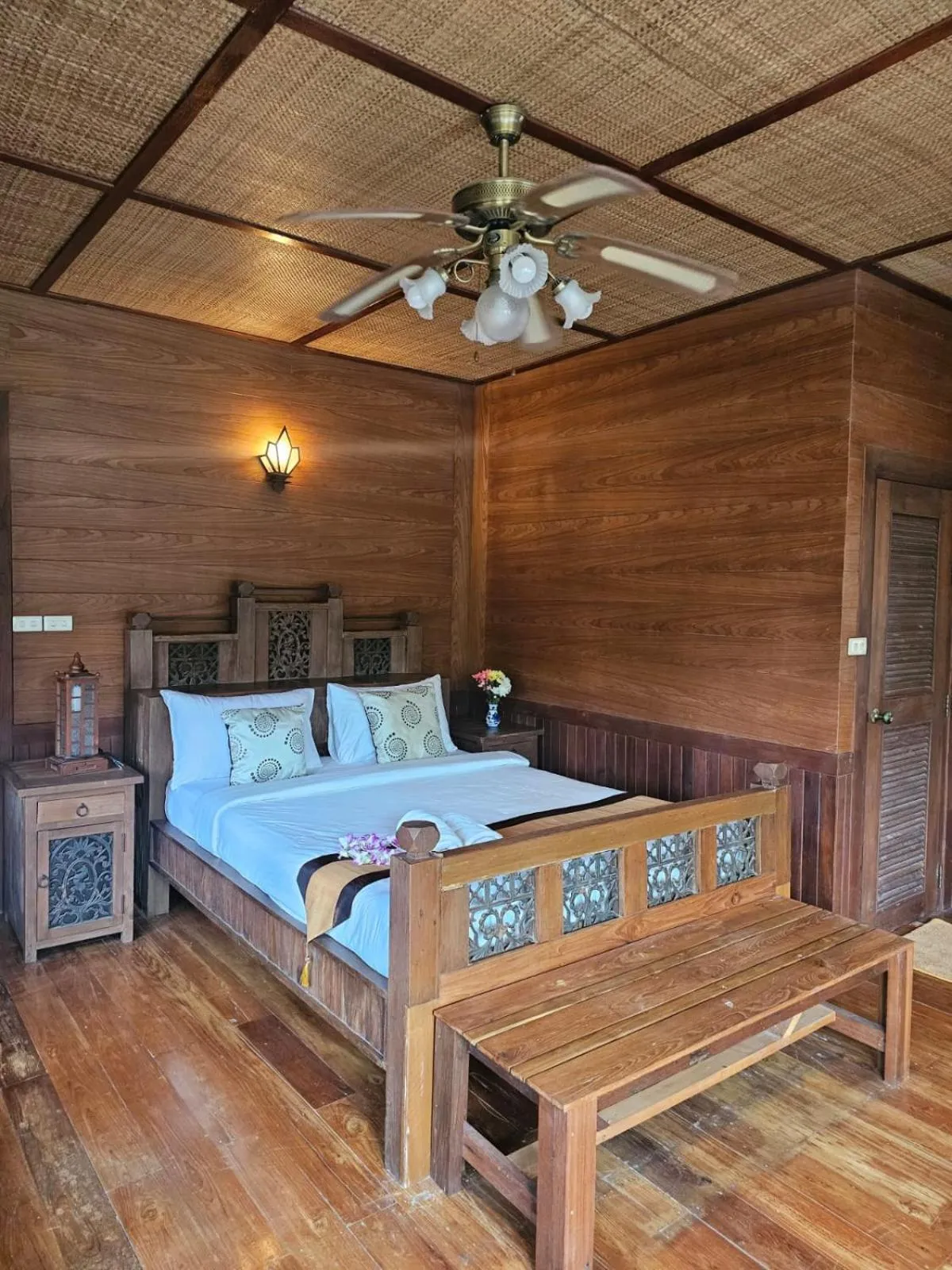 Bed in Insda Wellness Resort