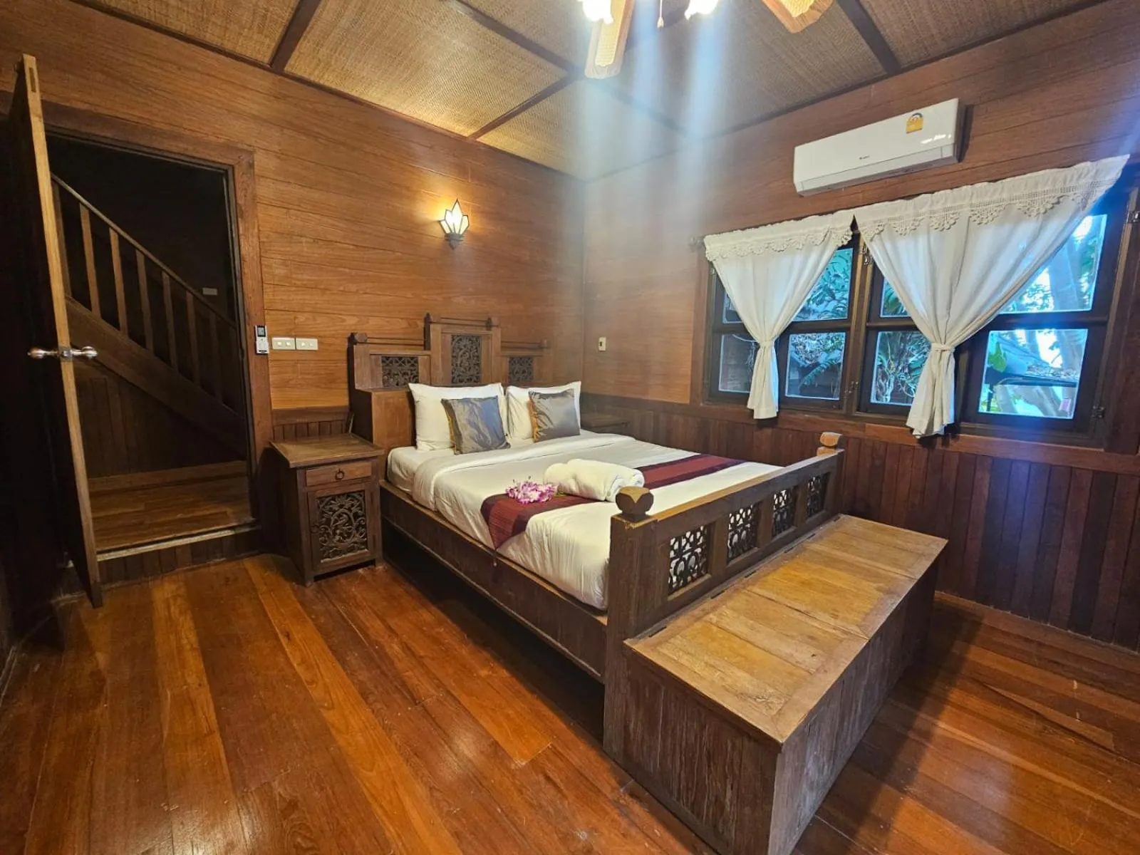 Bed in Insda Wellness Resort