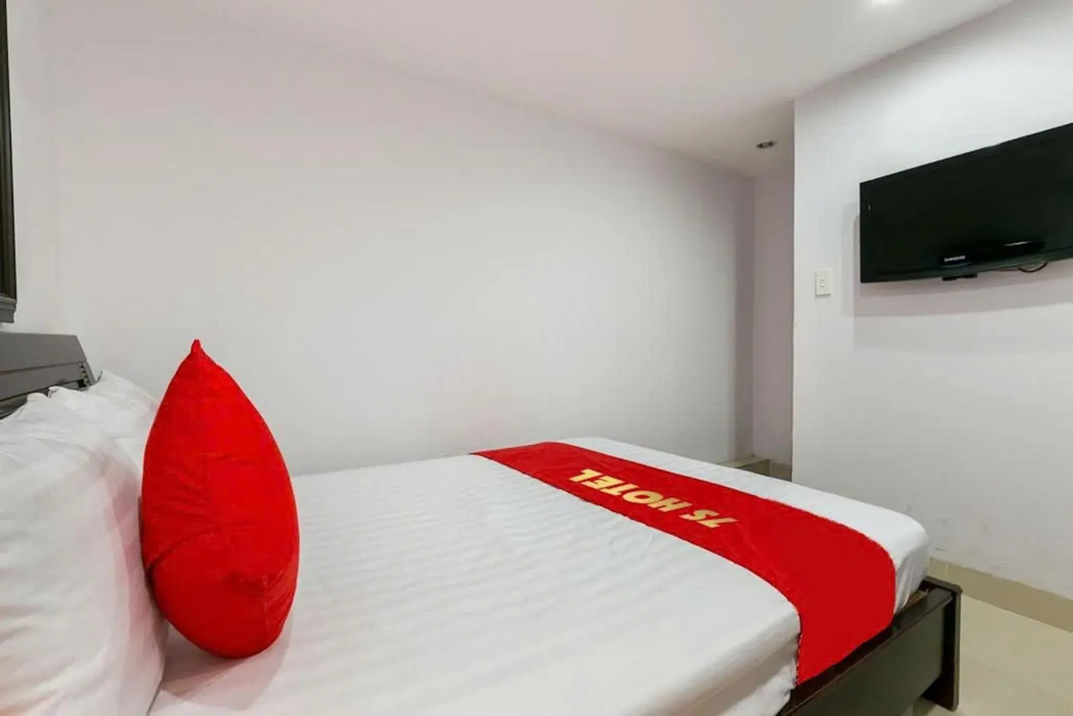 Queen Room - single occupancy in Hao Tin Hotel Ben Thanh - City Central Queen Room - single occupancy in Hao Tin Hotel Ben Thanh - City Central