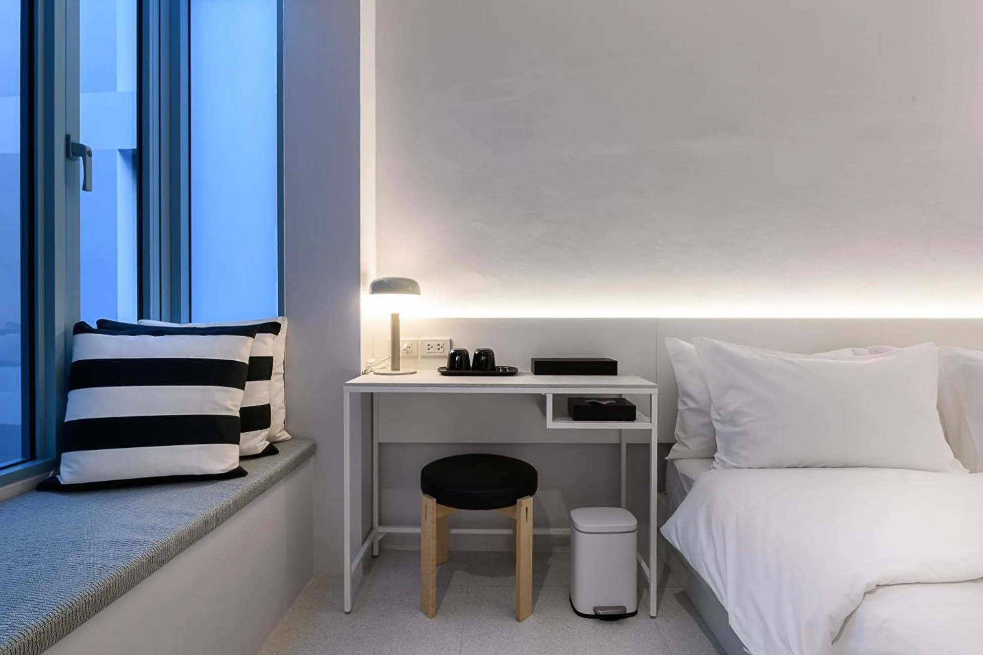 Seating area, Bed in Mowa Bangkok