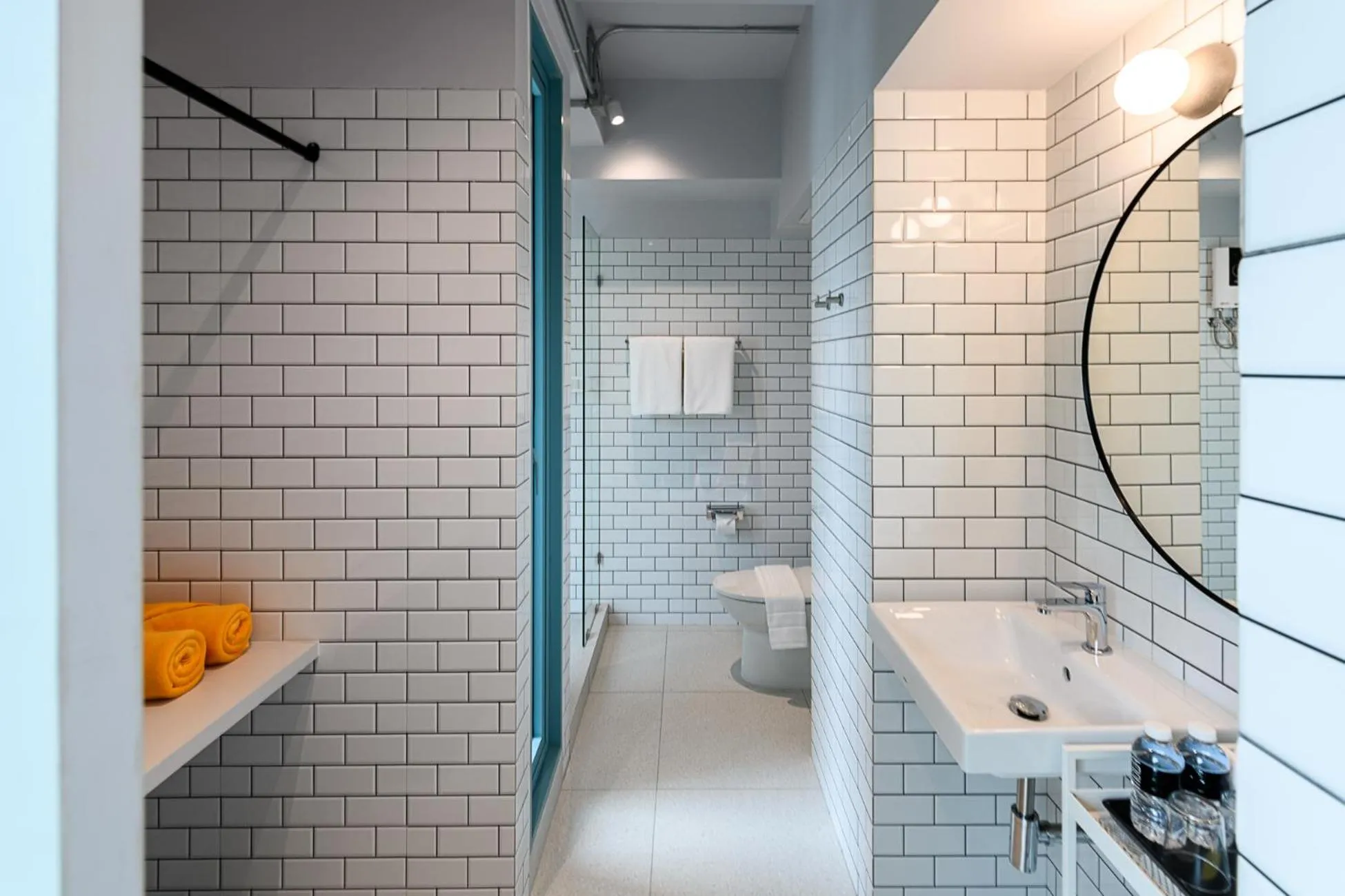 Shower in Mowa Bangkok