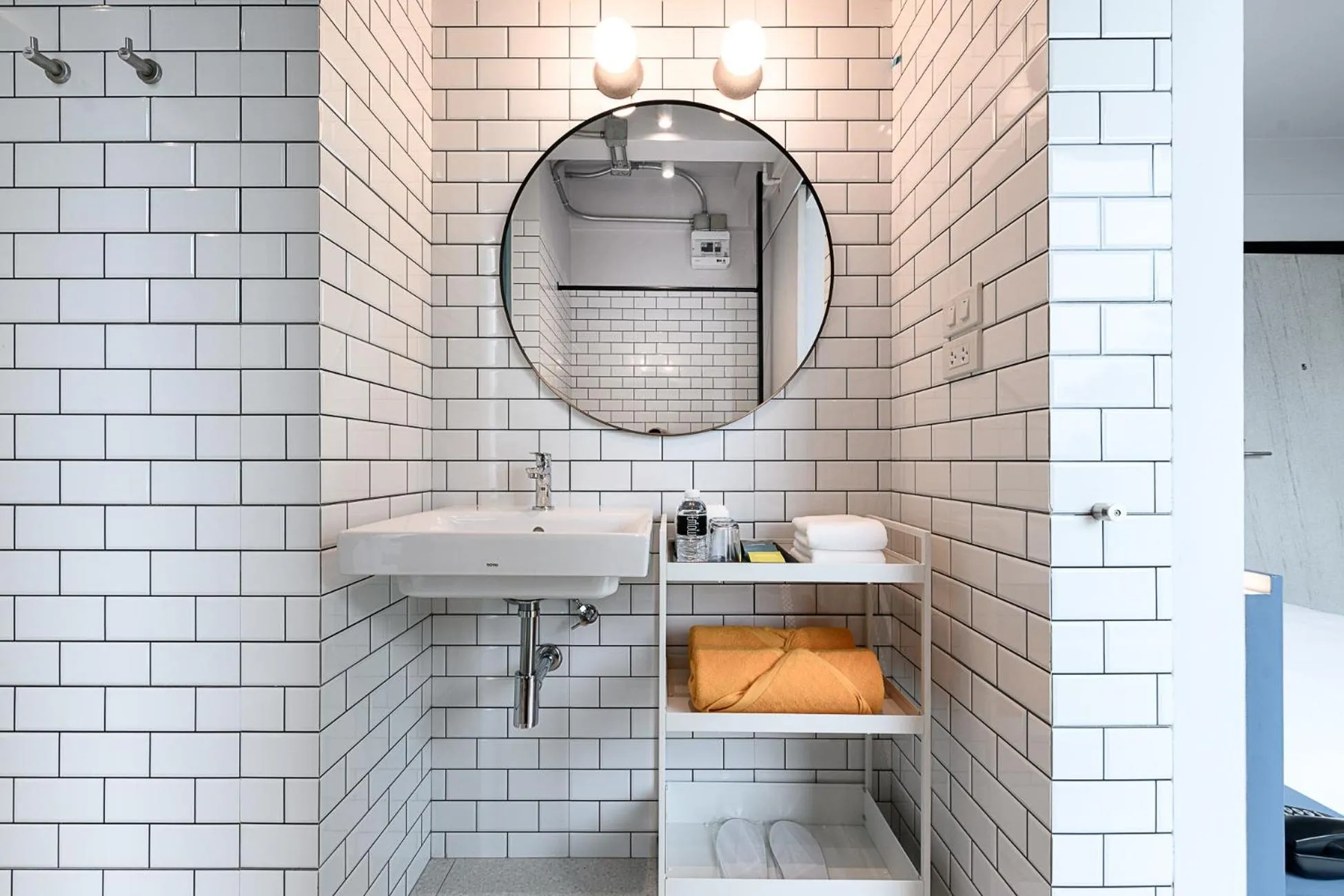 Shower in Mowa Bangkok