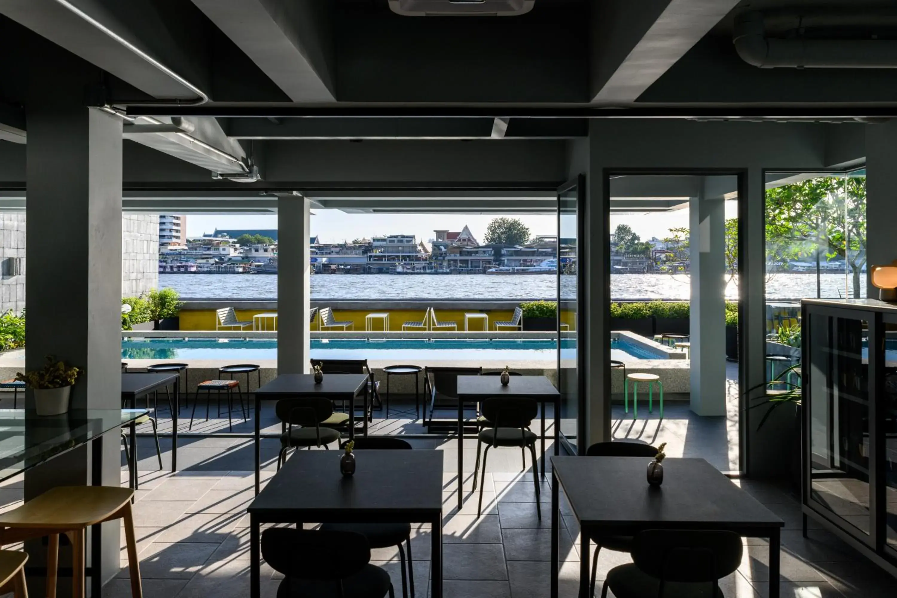 Restaurant/places to eat in Mowa Bangkok Restaurant/places to eat in Mowa Bangkok