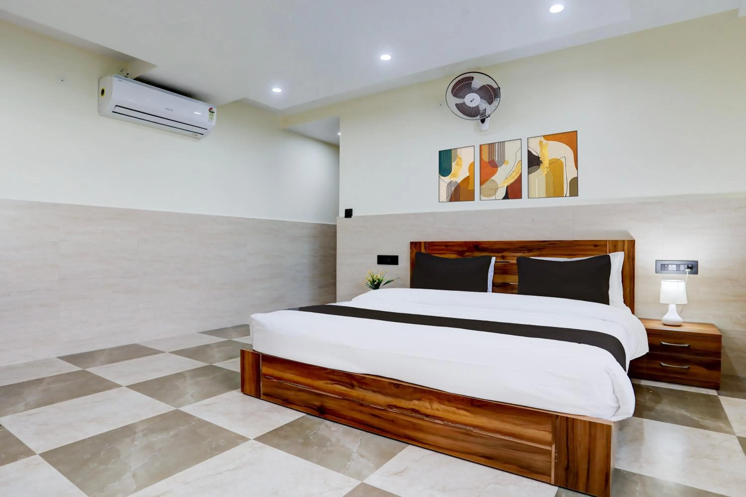 Bedroom in Collection O Elite