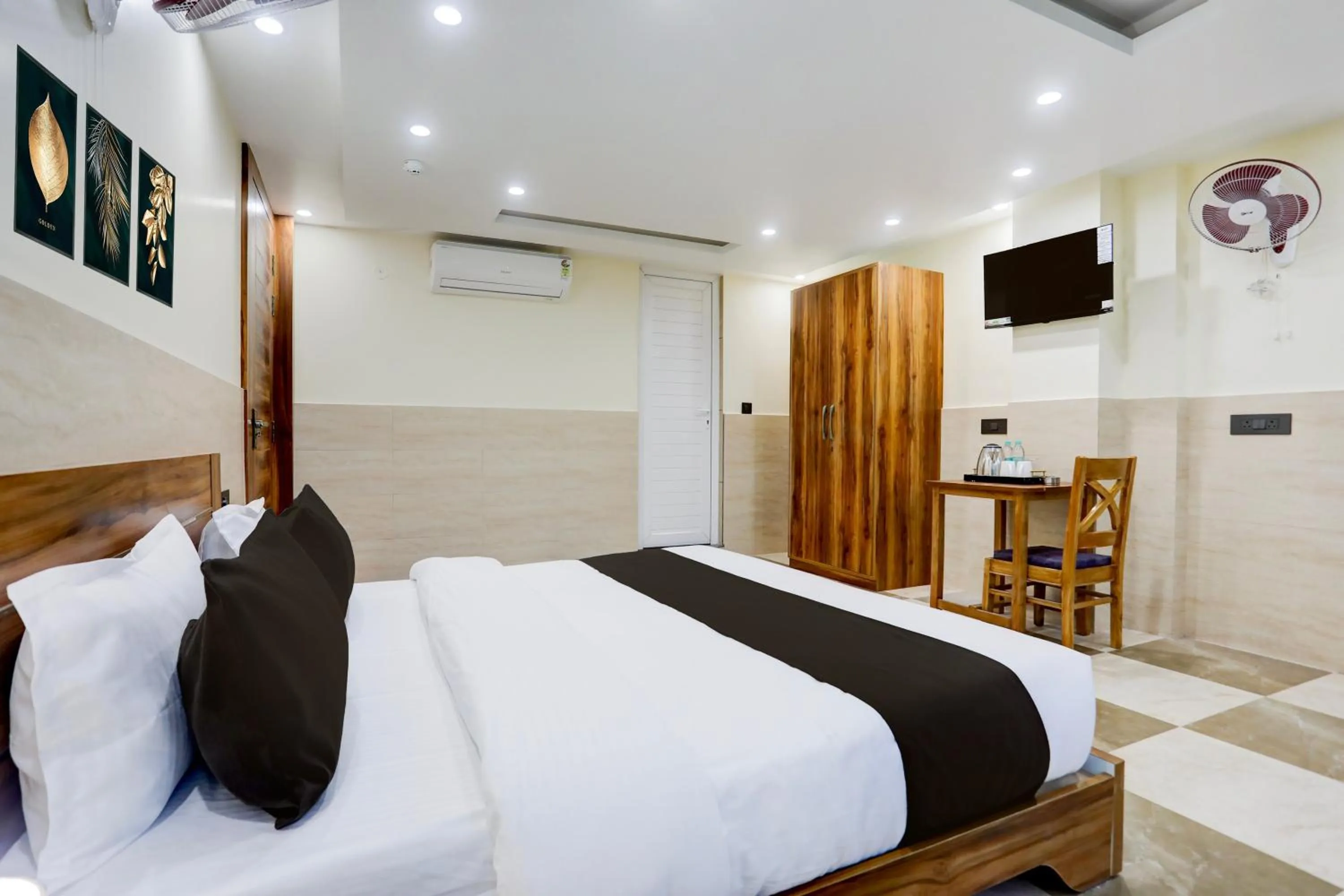 Bedroom in Collection O Elite