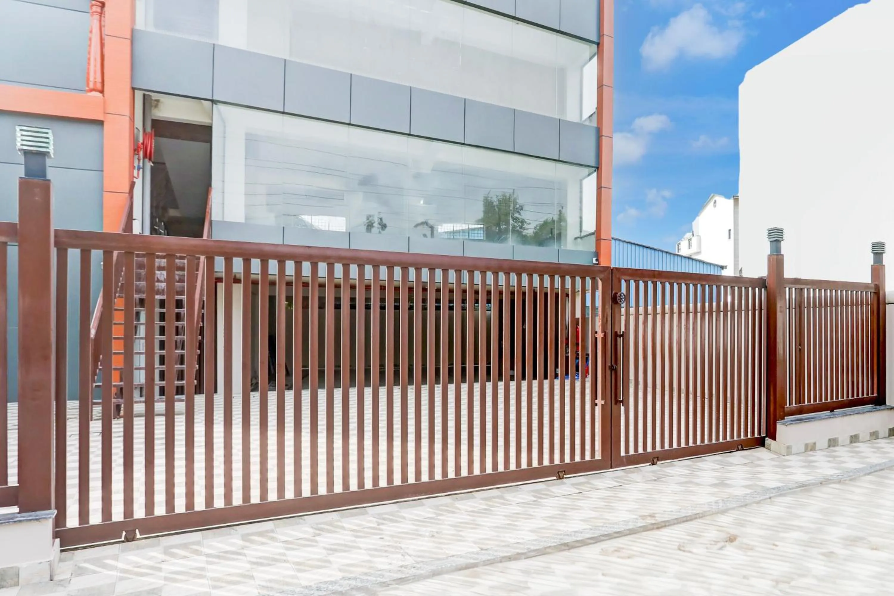 Facade/entrance in Collection O Elite