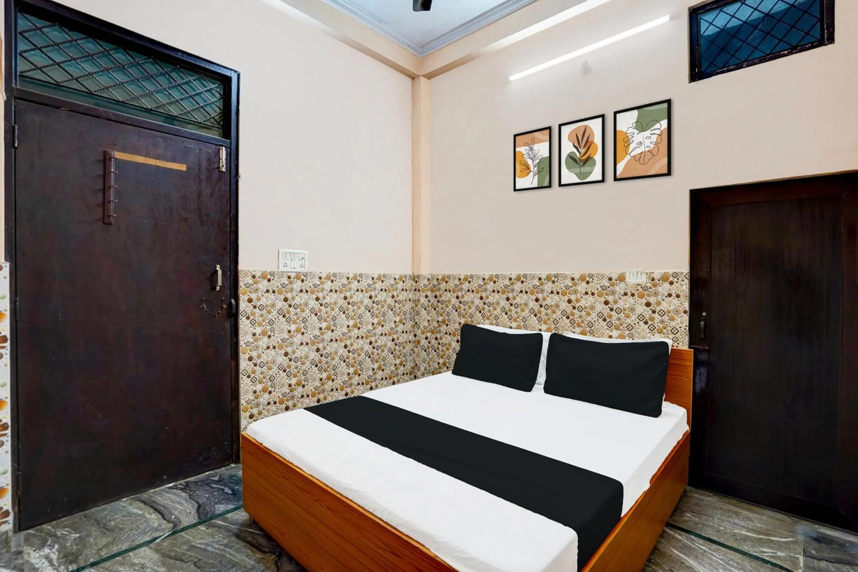 Hotel O Gautam
