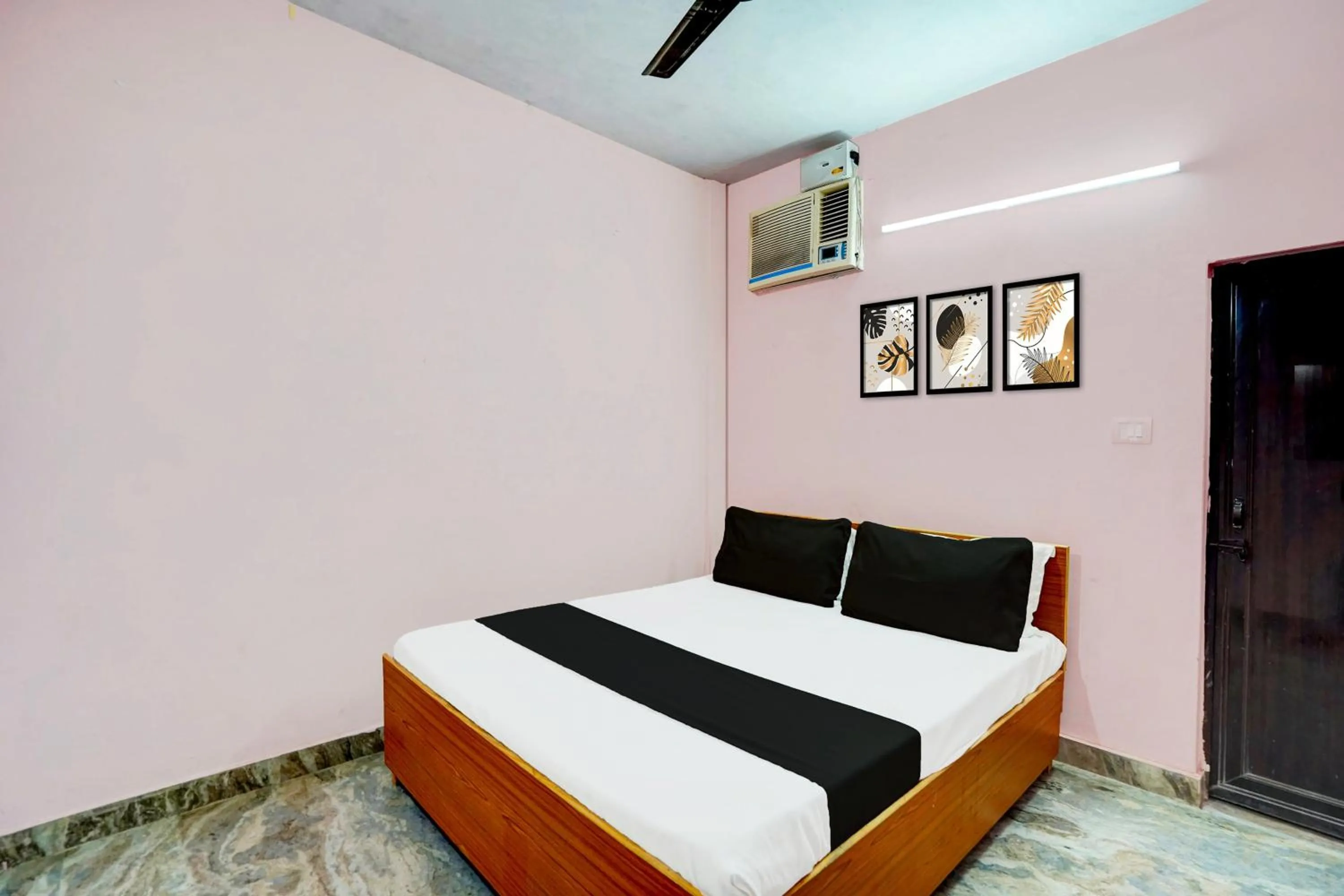 Hotel O Gautam