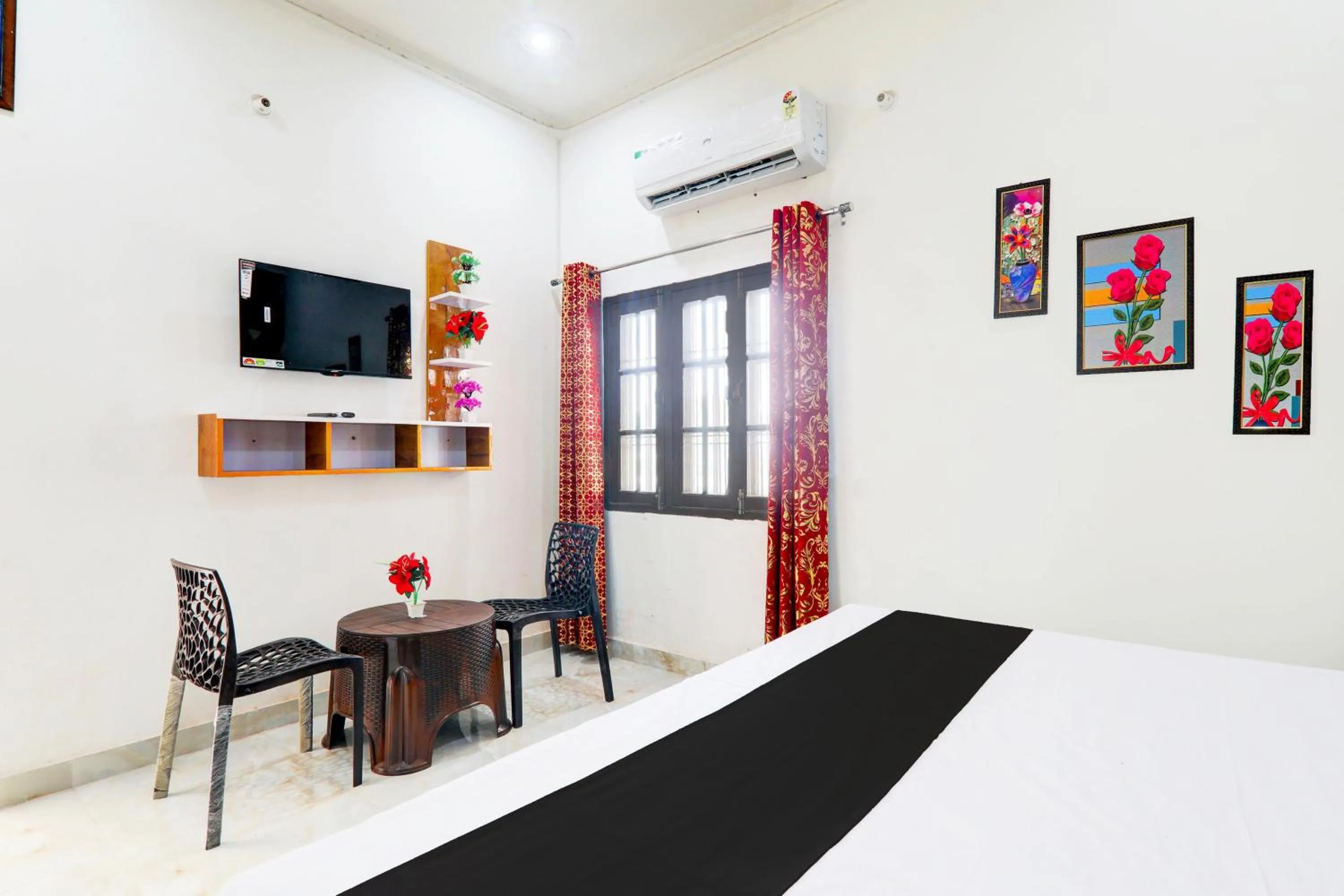 Bedroom, Bed in Hotel O Serene Inn Hotel And Restaurant