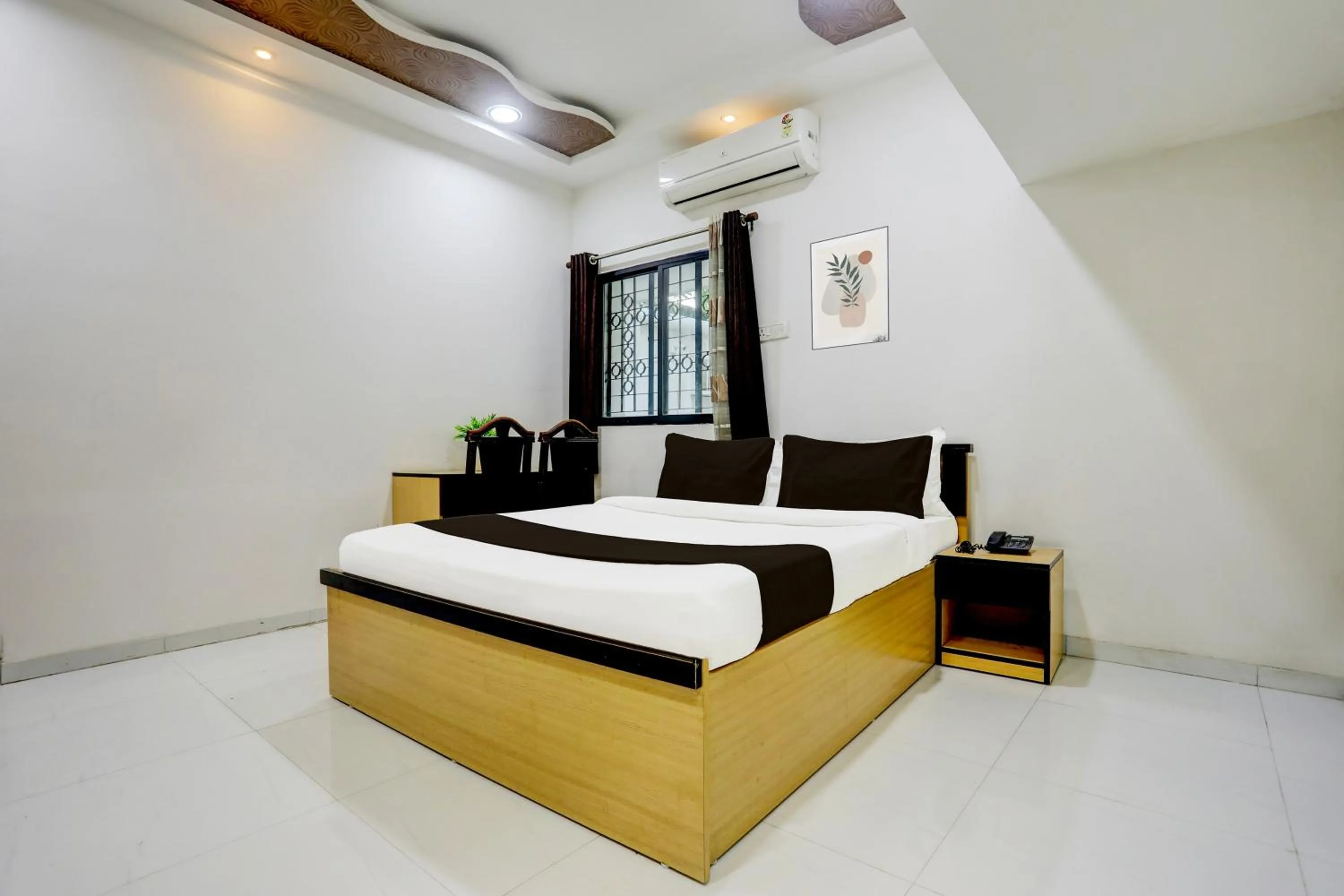 Bedroom in Hotel O GREEN PALMS