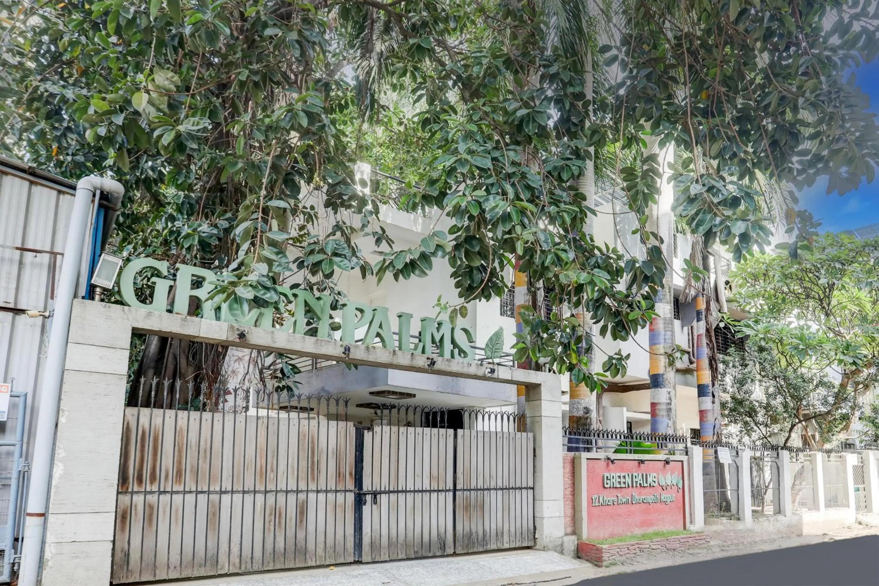 Facade/entrance in Hotel O GREEN PALMS