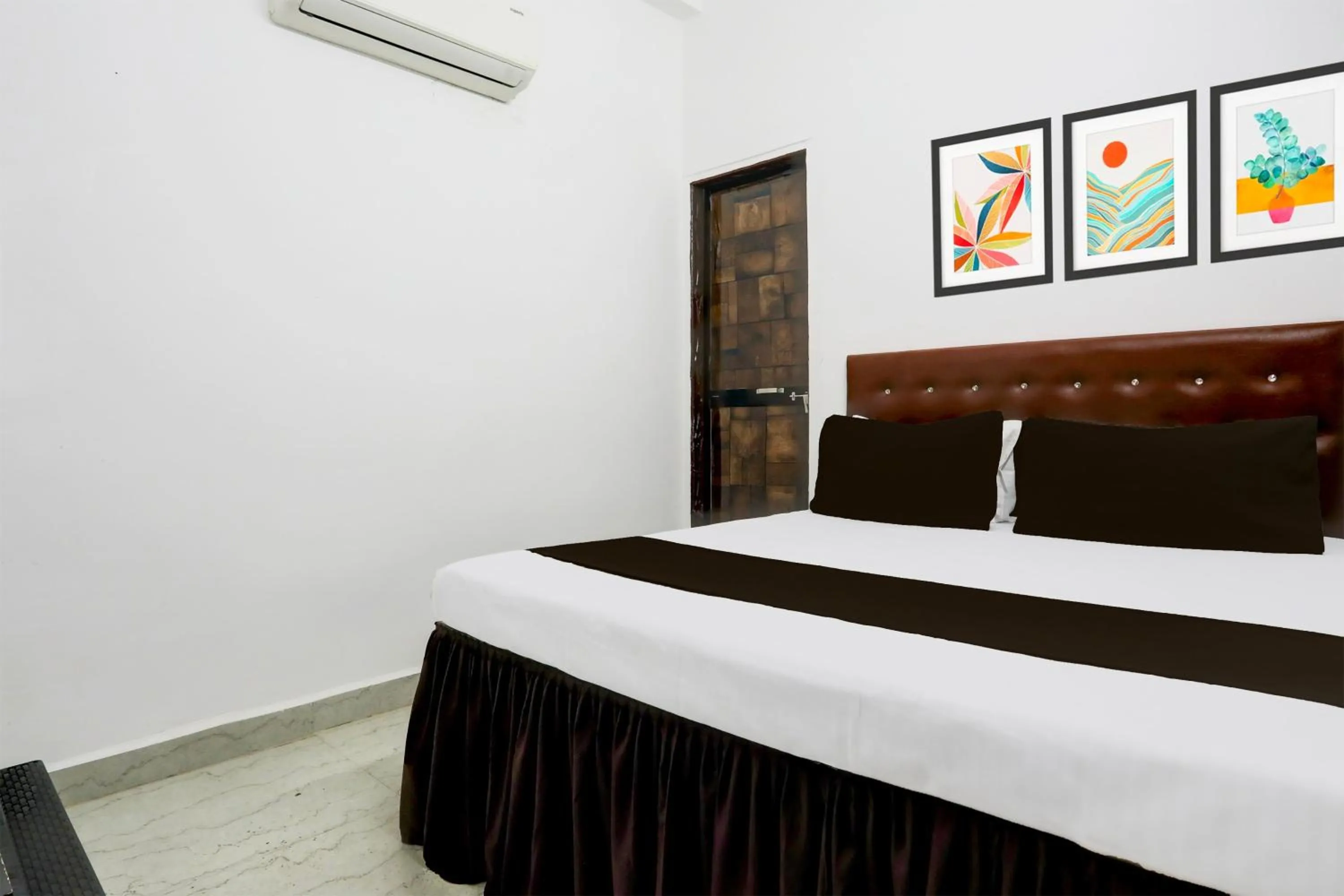 Hotel O Basera Lodging