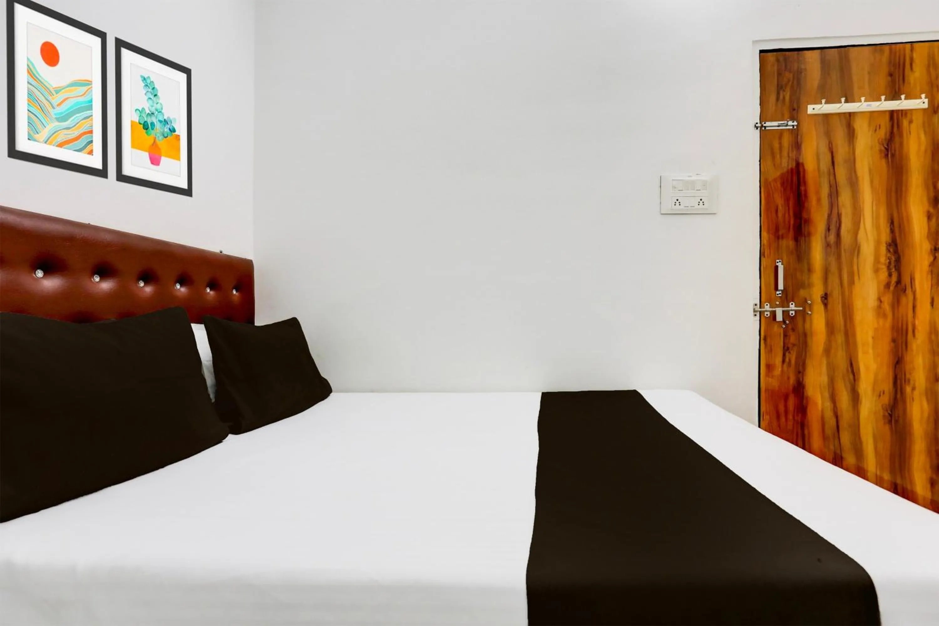 Hotel O Basera Lodging