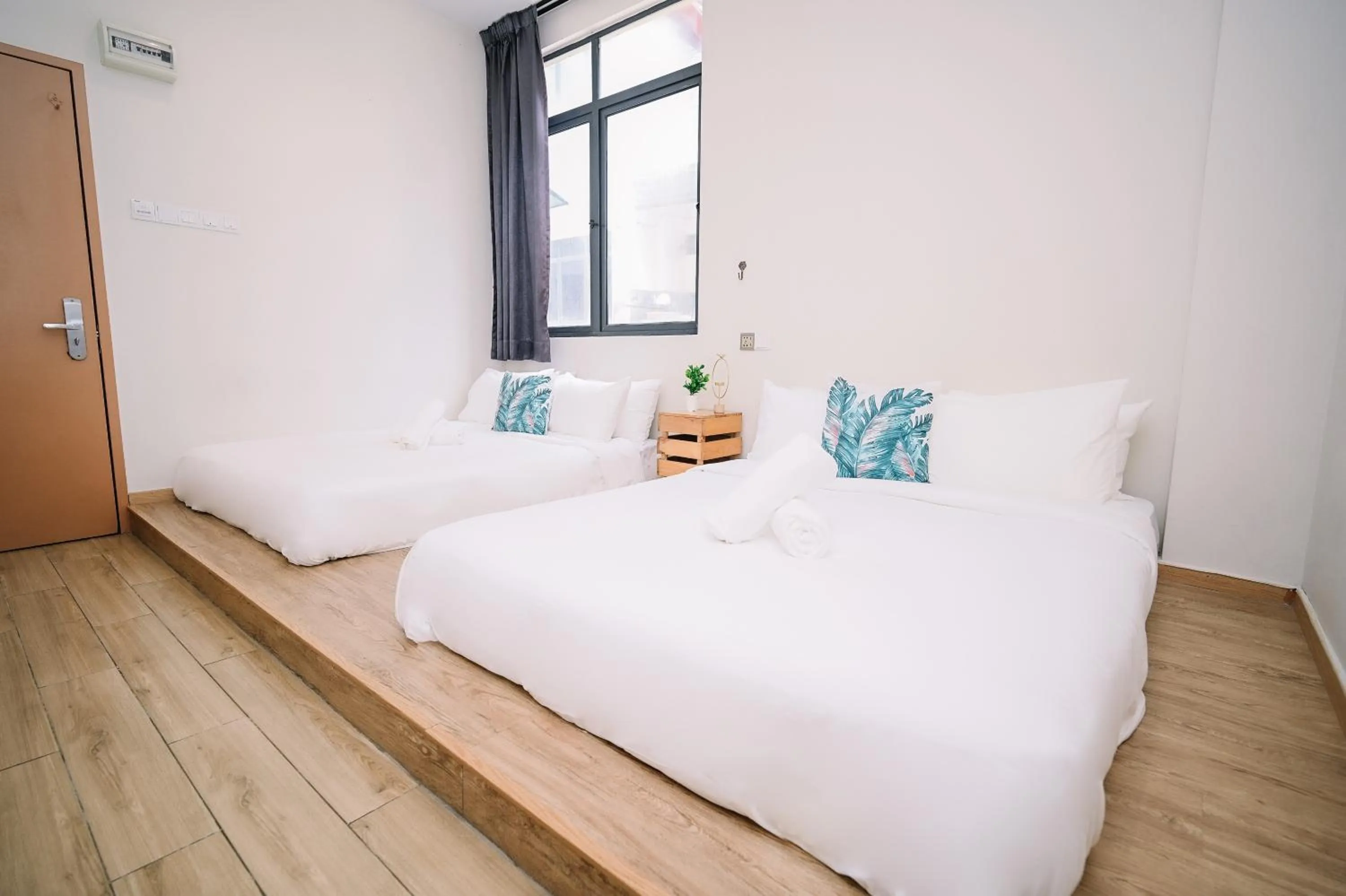 Bed in Swing & Pillows - Kota Warisan, Sepang