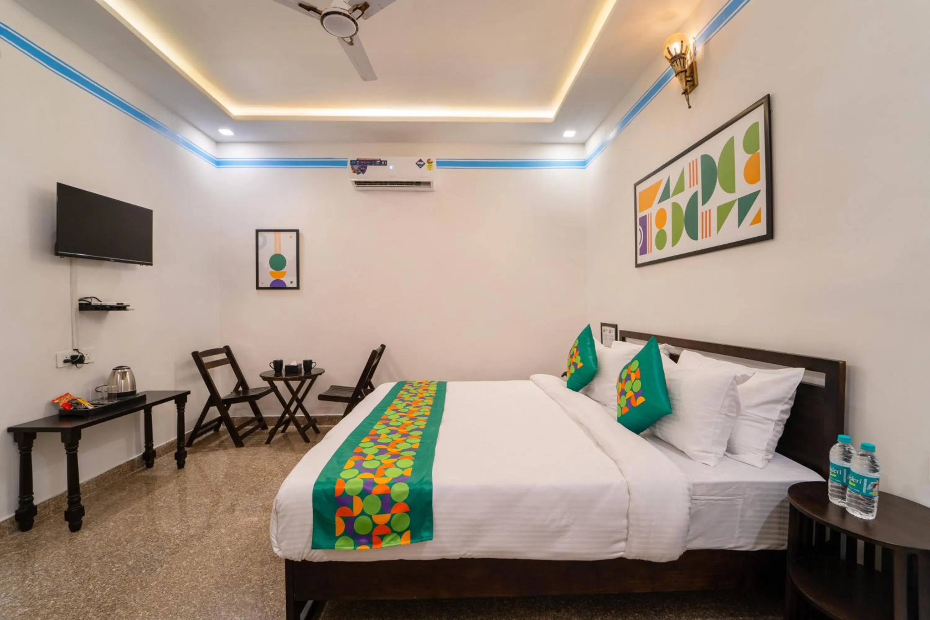 Bedroom, Bed in Treebo Blu Vvu