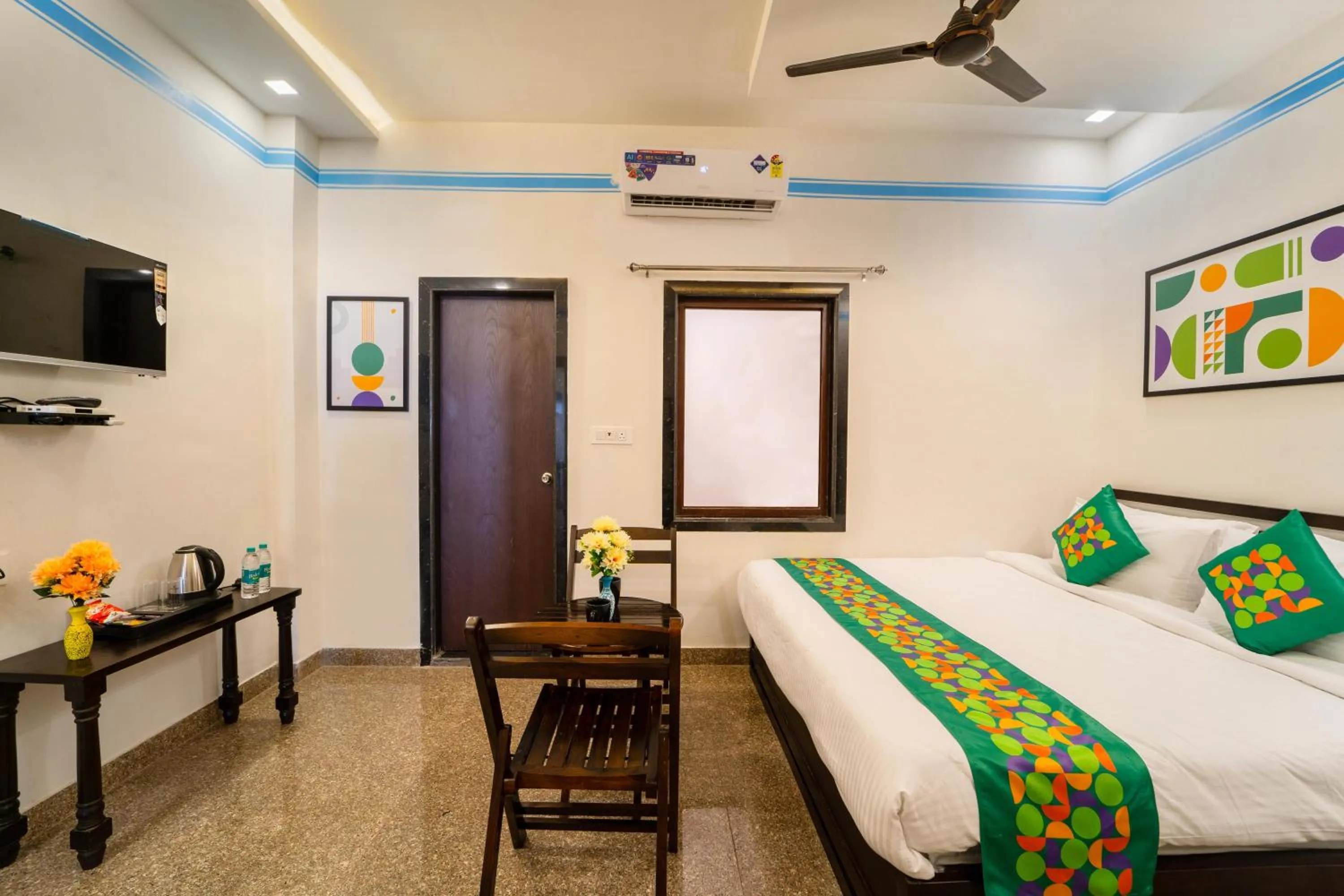 Bedroom, Bed in Treebo Blu Vvu