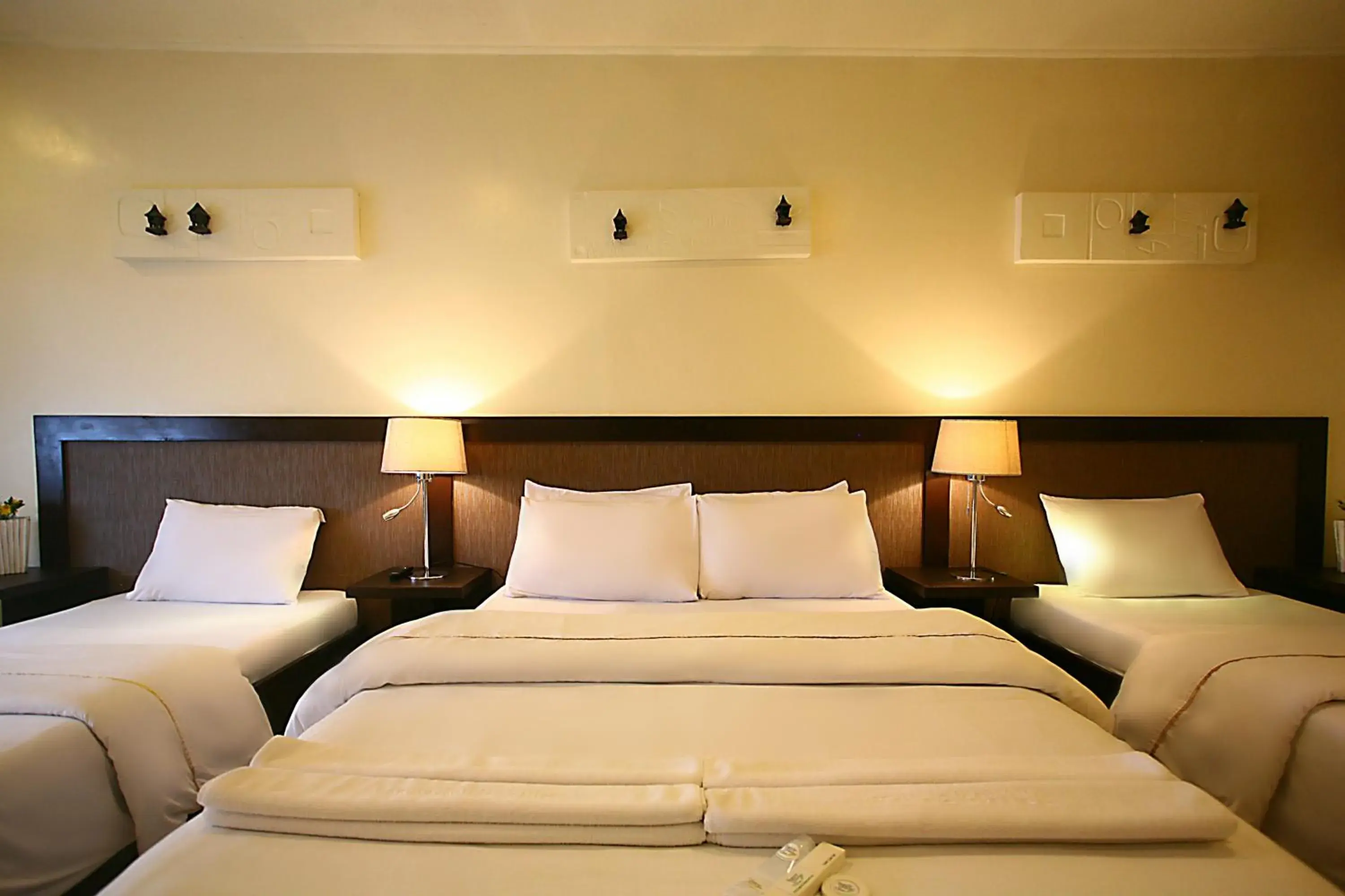 Bed in Baguio Holiday Villas Bed in Baguio Holiday Villas