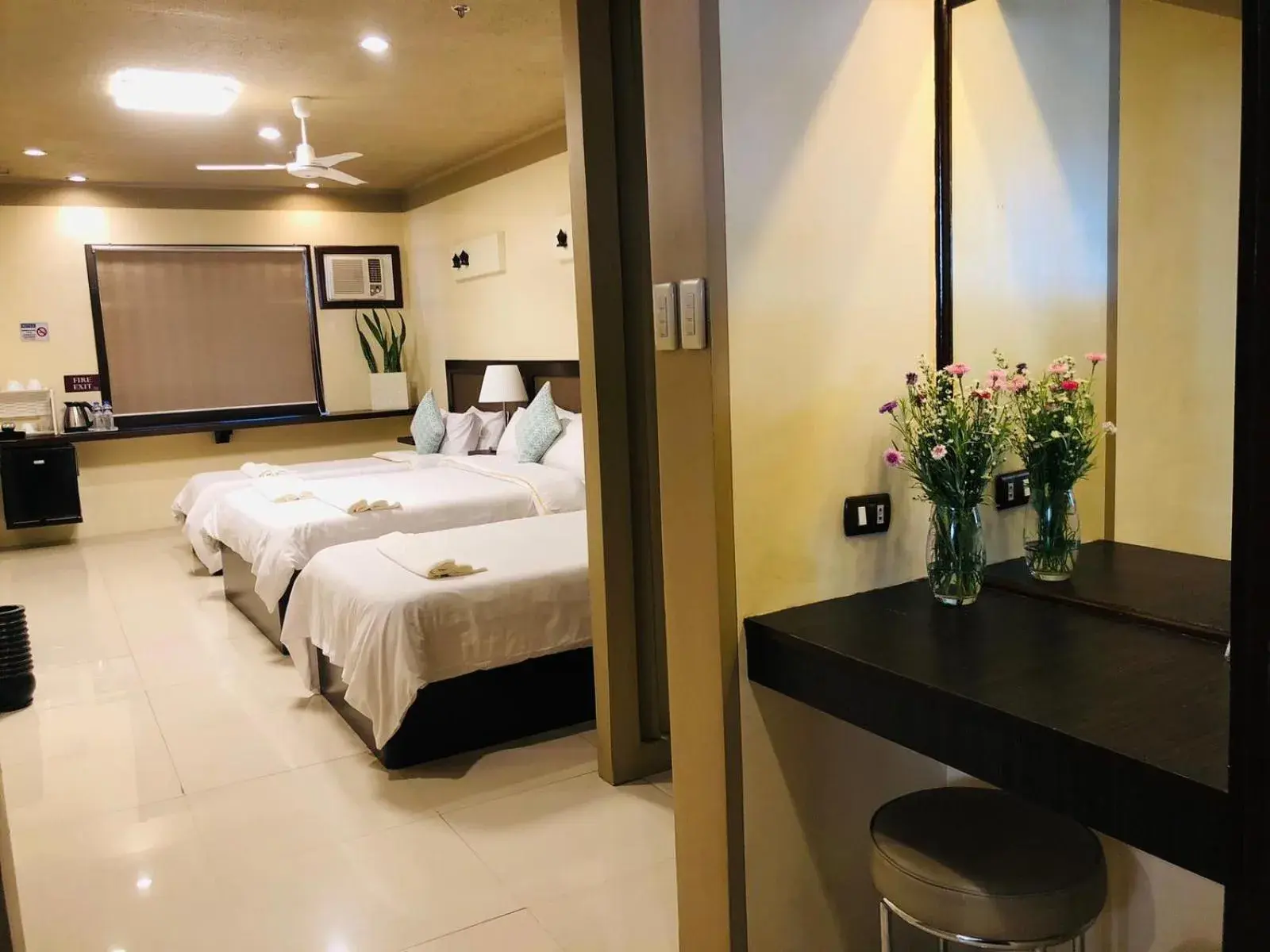 Bedroom, Bed in Baguio Holiday Villas Bedroom, Bed in Baguio Holiday Villas