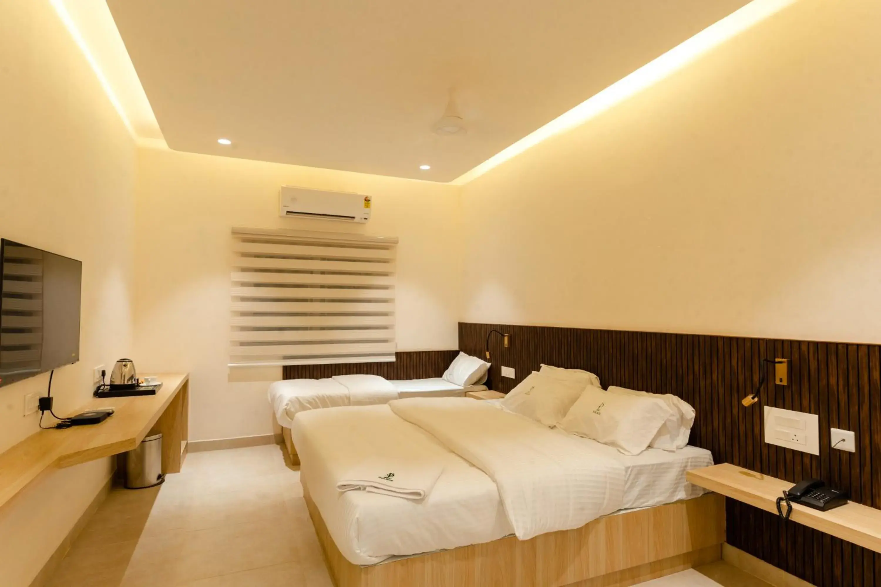 Bed in Sri Senthoor Velavan Palace SSV Palace Bed in Sri Senthoor Velavan Palace SSV Palace