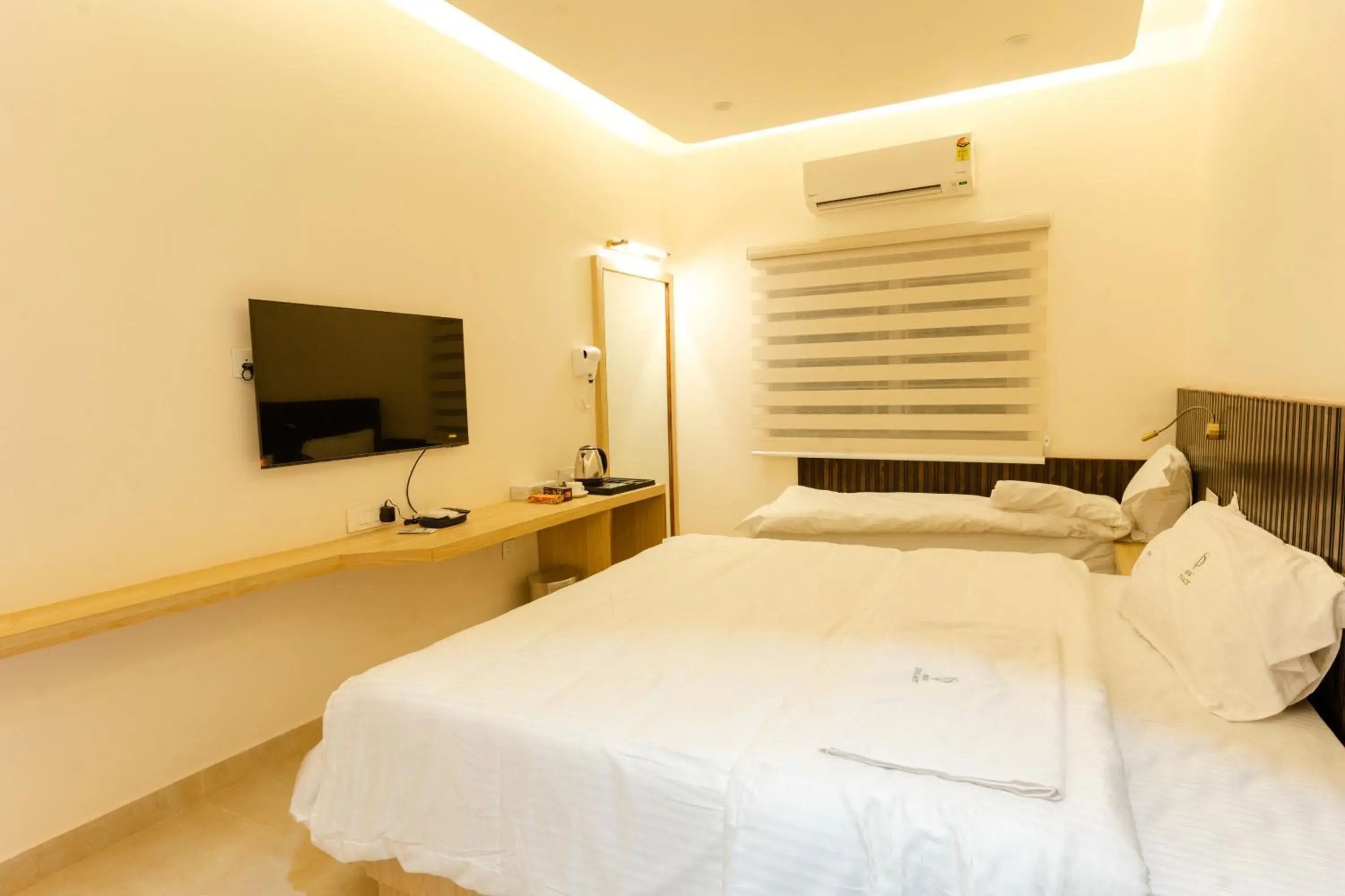 Bed in Sri Senthoor Velavan Palace SSV Palace Bed in Sri Senthoor Velavan Palace SSV Palace