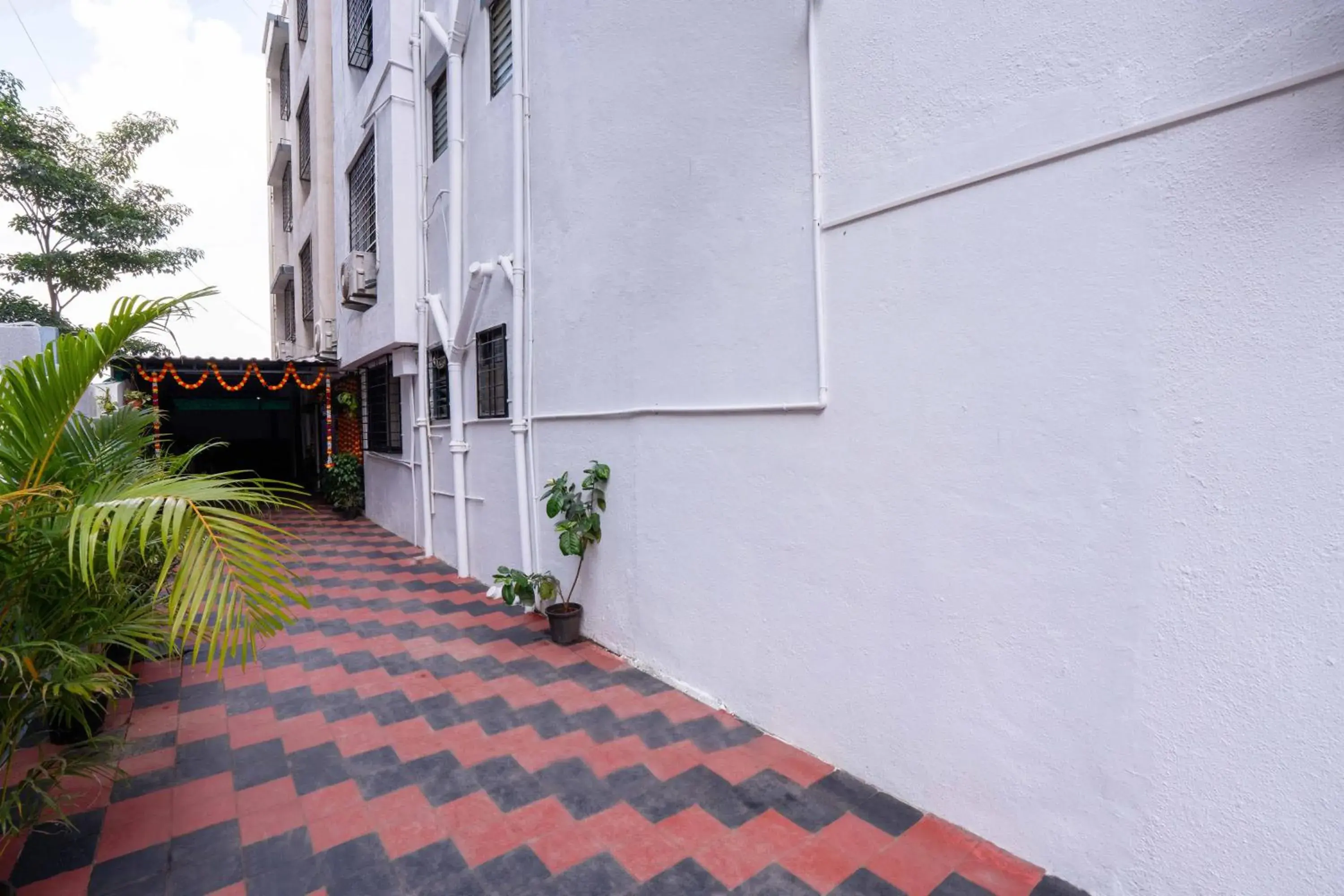 Property building in Treebo Royal Comfort Atithi Property building in Treebo Royal Comfort Atithi